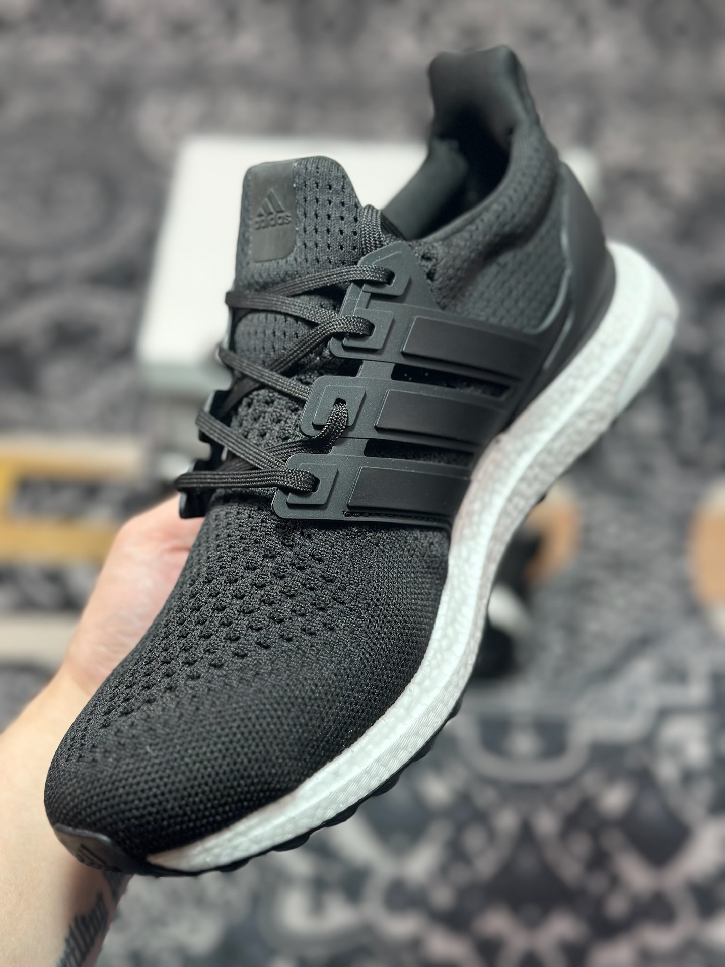 A6200 原装级别 adidas Ultraboost 1.0 厚底 抗扭转 舒适潮流减震 中帮 休闲训练长跑跑步鞋 男女款 黑白 HQ4201