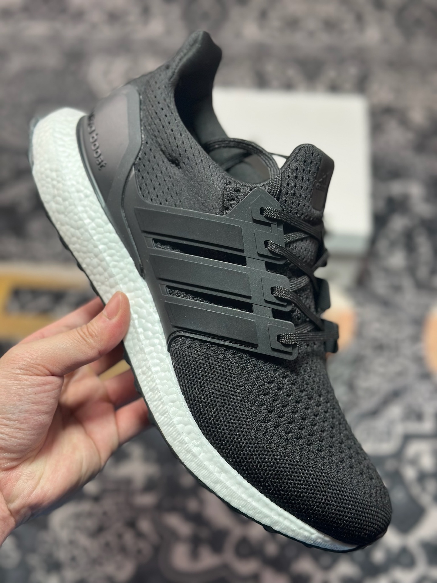 A6200 原装级别 adidas Ultraboost 1.0 厚底 抗扭转 舒适潮流减震 中帮 休闲训练长跑跑步鞋 男女款 黑白 HQ4201