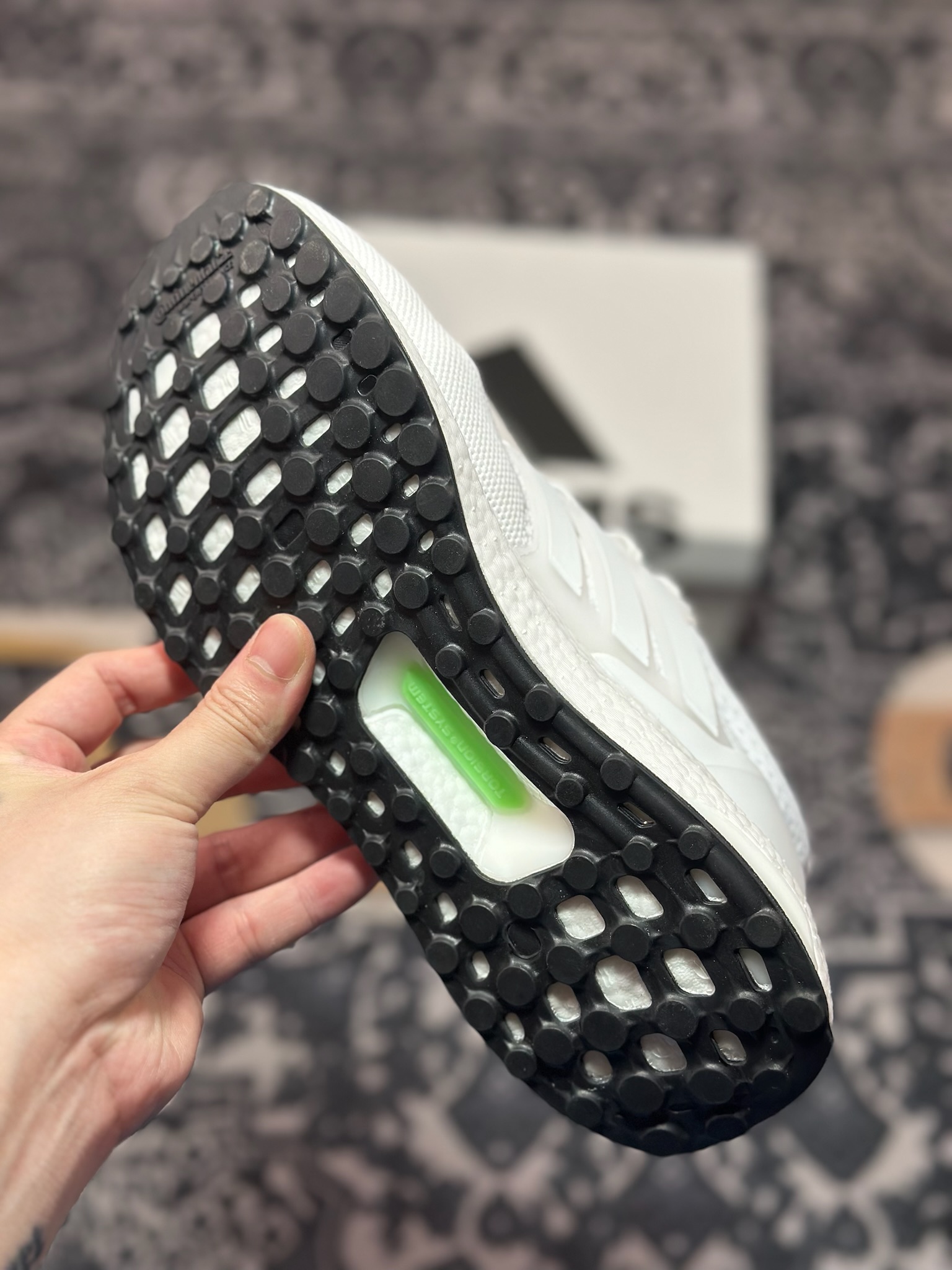 A6200 原装级别 adidas Ultraboost 1.0 厚底 抗扭转 舒适潮流减震 中帮 休闲训练长跑跑步鞋 男女款 黑白 HQ4202-Chinese UA Cheap High Quatity Brand Clothes Bags handbags Sneakers wholesale wholesaler seller from China Factory suppliers Fashion Clothing Shoes best Quality Beautiful Price A6200 原装级别 adidas Ultraboost 1.0 厚底 抗扭转 舒适潮流减震 中帮 休闲训练长跑跑步鞋 男女款 黑白 HQ4202