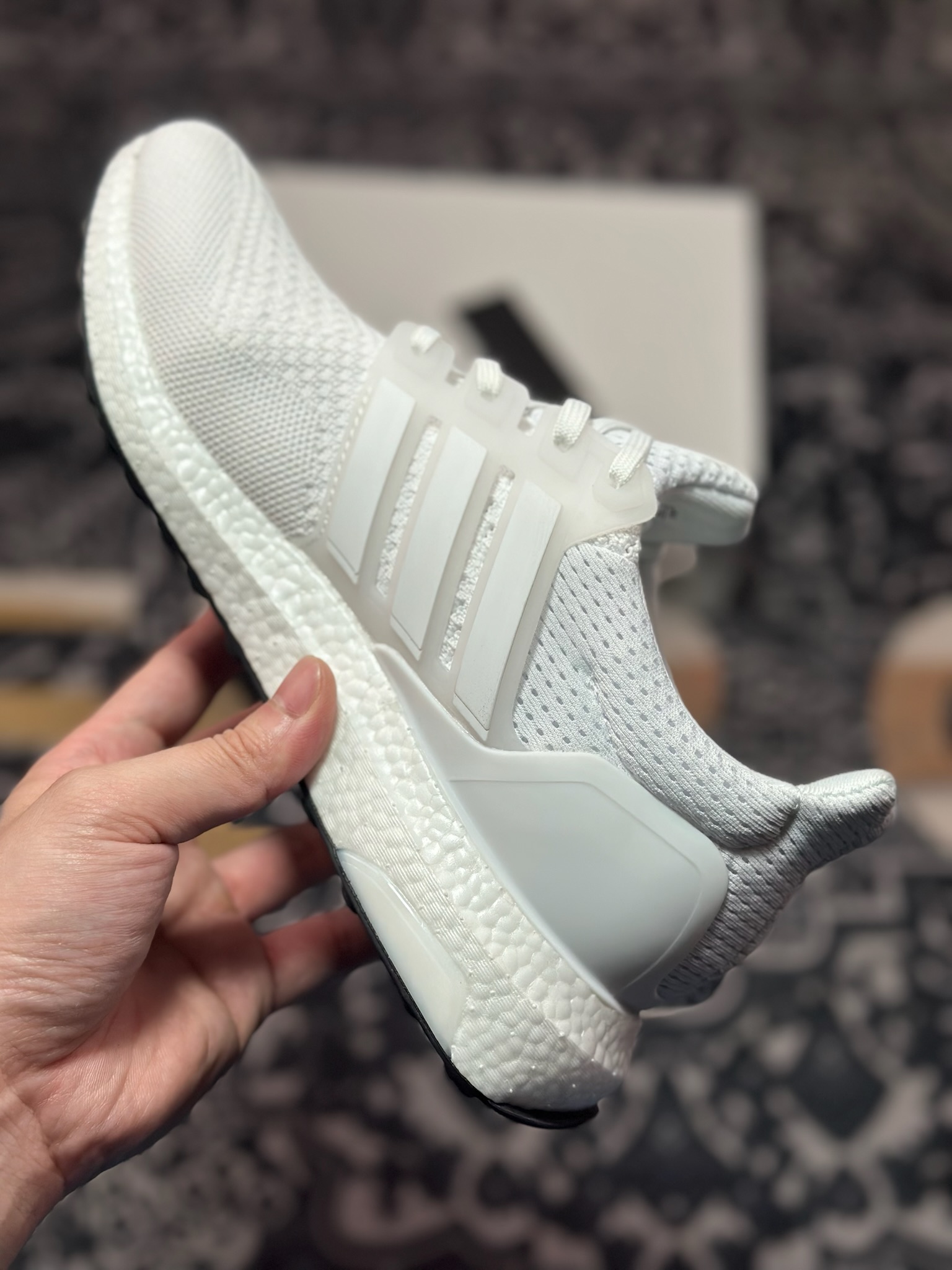 A6200 原装级别 adidas Ultraboost 1.0 厚底 抗扭转 舒适潮流减震 中帮 休闲训练长跑跑步鞋 男女款 黑白 HQ4202-Chinese UA Cheap High Quatity Brand Clothes Bags handbags Sneakers wholesale wholesaler seller from China Factory suppliers Fashion Clothing Shoes best Quality Beautiful Price A6200 原装级别 adidas Ultraboost 1.0 厚底 抗扭转 舒适潮流减震 中帮 休闲训练长跑跑步鞋 男女款 黑白 HQ4202