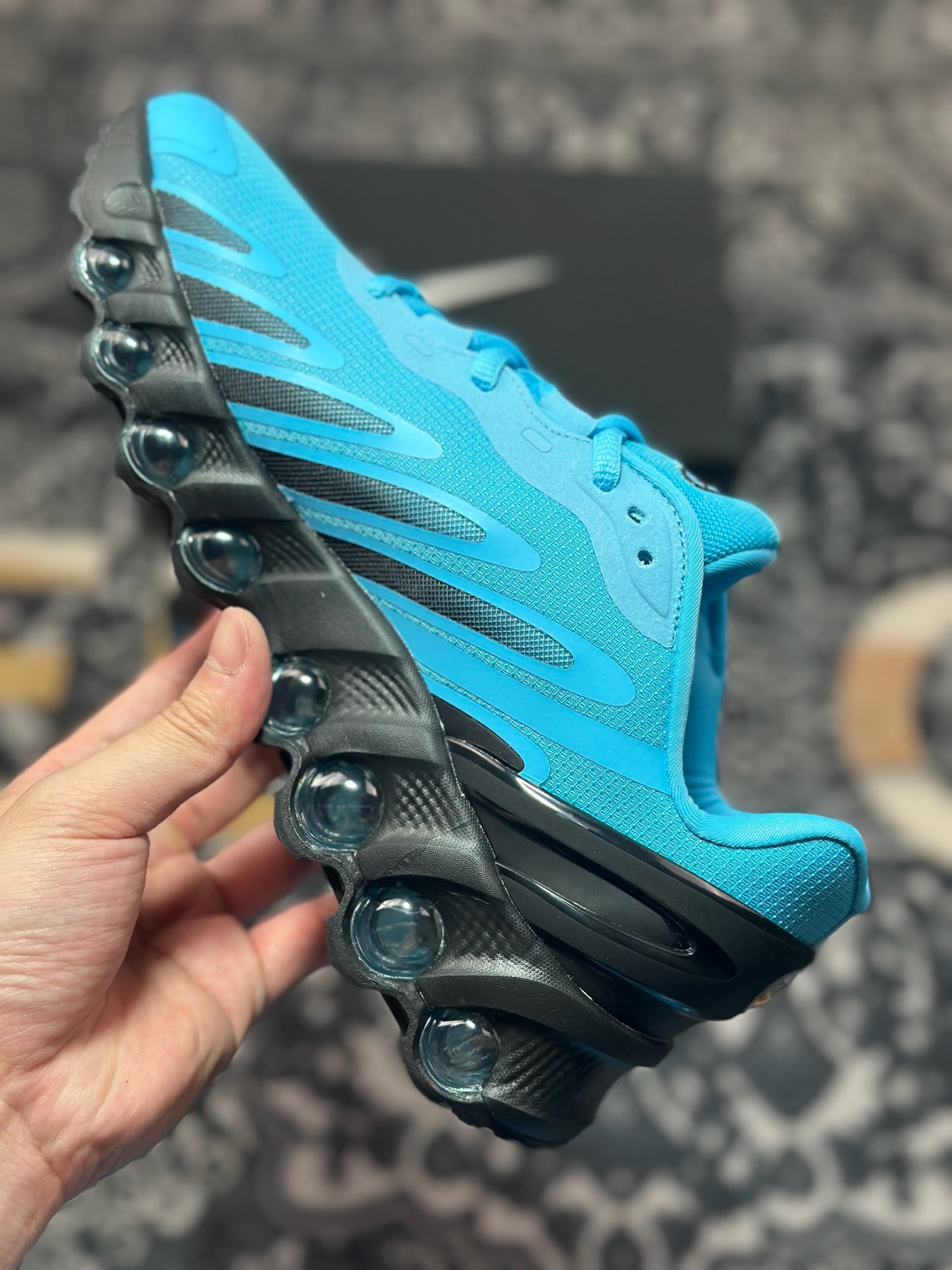 A6190 原装级别 Nk Air Max Dn8 耐克运动舒适减震气垫跑步鞋 FQ7860-047