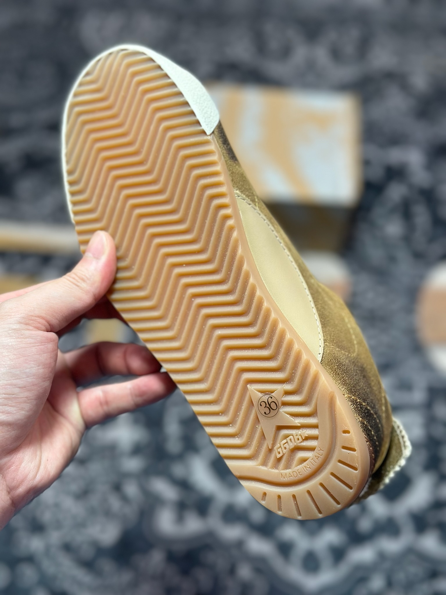 B6300 原装级别 GGDB~~Golden Goose 25ss 情侣款 德训鞋-Chinese UA Cheap High Quatity Brand Clothes Bags handbags Sneakers wholesale wholesaler seller from China Factory suppliers Fashion Clothing Shoes best Quality Beautiful Price B6300 原装级别 GGDB~~Golden Goose 25ss 情侣款 德训鞋