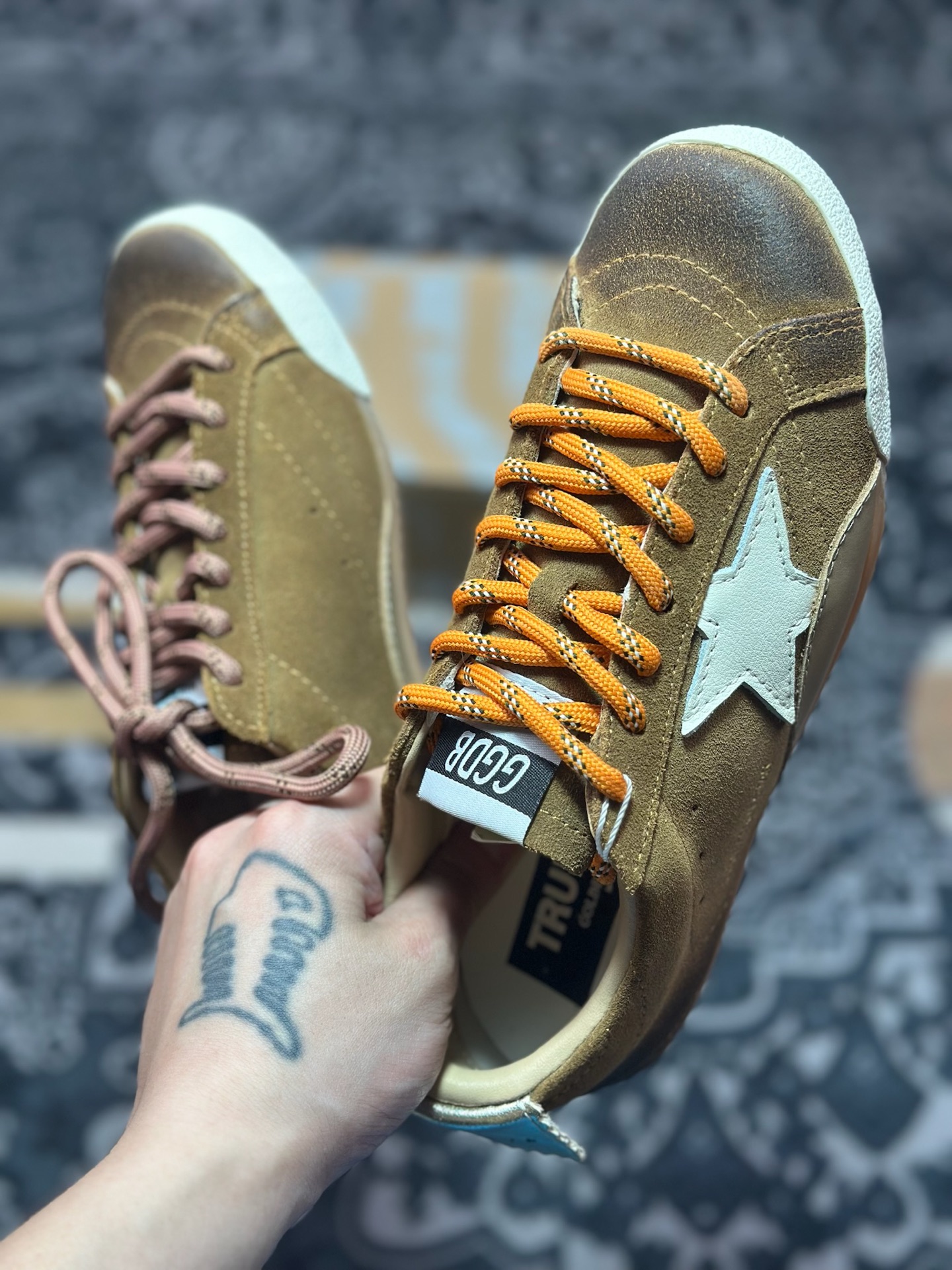 B6300 原装级别 GGDB~~Golden Goose 25ss 情侣款 德训鞋-Chinese UA Cheap High Quatity Brand Clothes Bags handbags Sneakers wholesale wholesaler seller from China Factory suppliers Fashion Clothing Shoes best Quality Beautiful Price B6300 原装级别 GGDB~~Golden Goose 25ss 情侣款 德训鞋