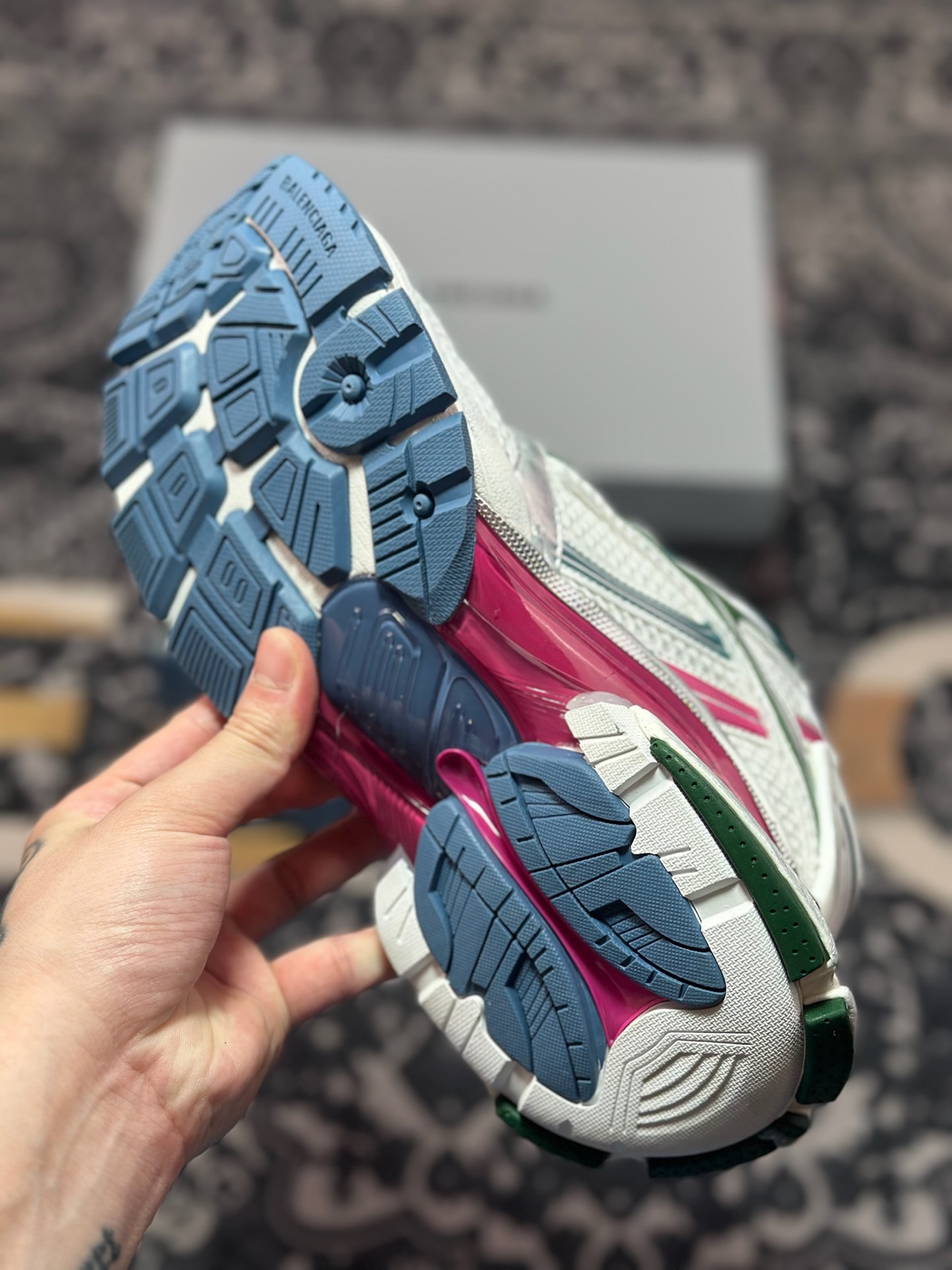 D2480 巴黎世家BALENCIAGA Runner Sneaker 2.0慢跑系列低帮复古慢跑鞋“2.0解构破坏白绿蓝粉” 772767 W3RMU 9934-Chinese UA Cheap High Quatity Brand Clothes Bags handbags Sneakers wholesale wholesaler seller from China Factory suppliers Fashion Clothing Shoes best Quality Beautiful Price D2480 巴黎世家BALENCIAGA Runner Sneaker 2.0慢跑系列低帮复古慢跑鞋“2.0解构破坏白绿蓝粉” 772767 W3RMU 9934