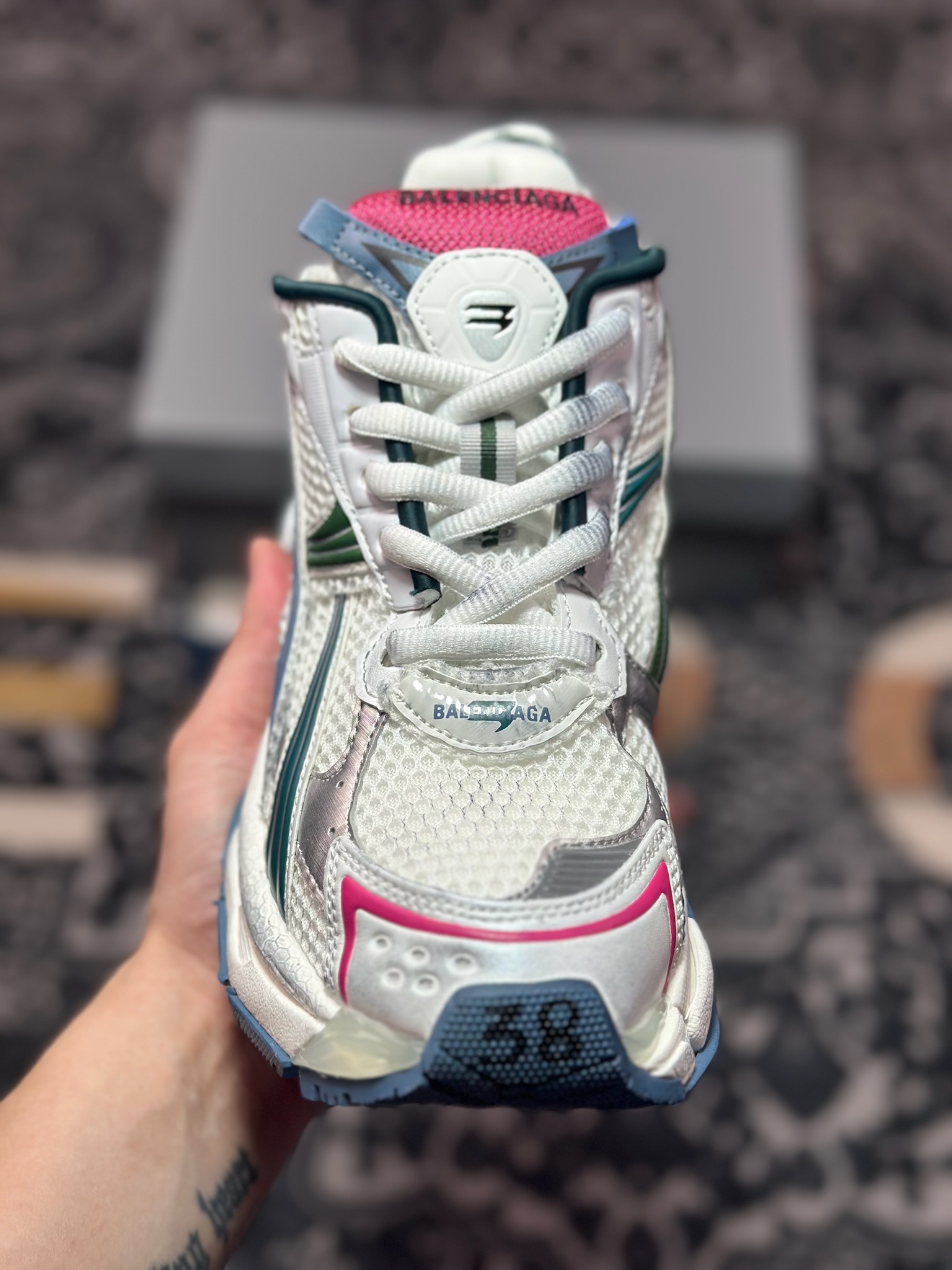 D2480 巴黎世家BALENCIAGA Runner Sneaker 2.0慢跑系列低帮复古慢跑鞋“2.0解构破坏白绿蓝粉” 772767 W3RMU 9934-Chinese UA Cheap High Quatity Brand Clothes Bags handbags Sneakers wholesale wholesaler seller from China Factory suppliers Fashion Clothing Shoes best Quality Beautiful Price D2480 巴黎世家BALENCIAGA Runner Sneaker 2.0慢跑系列低帮复古慢跑鞋“2.0解构破坏白绿蓝粉” 772767 W3RMU 9934