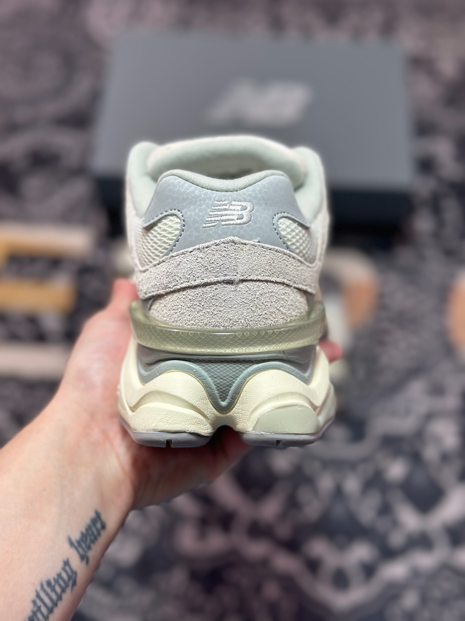 A8220 原装级别 New Balance NB9060 复古休闲运动灰白！ U9060HSC