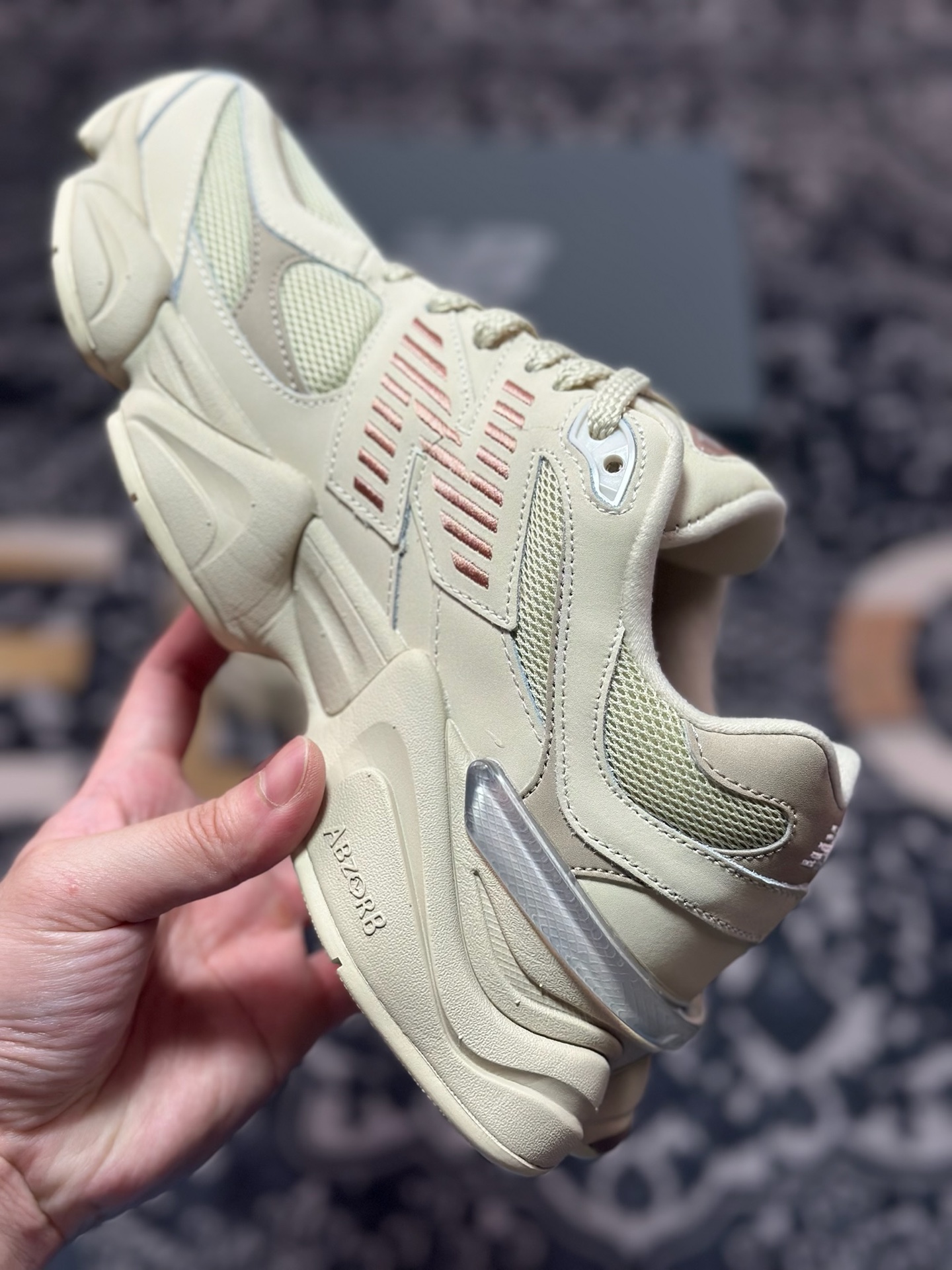 A8220 原装级别 New Balance NB9060 复古休闲运动杏白枣红 U9060ZGC