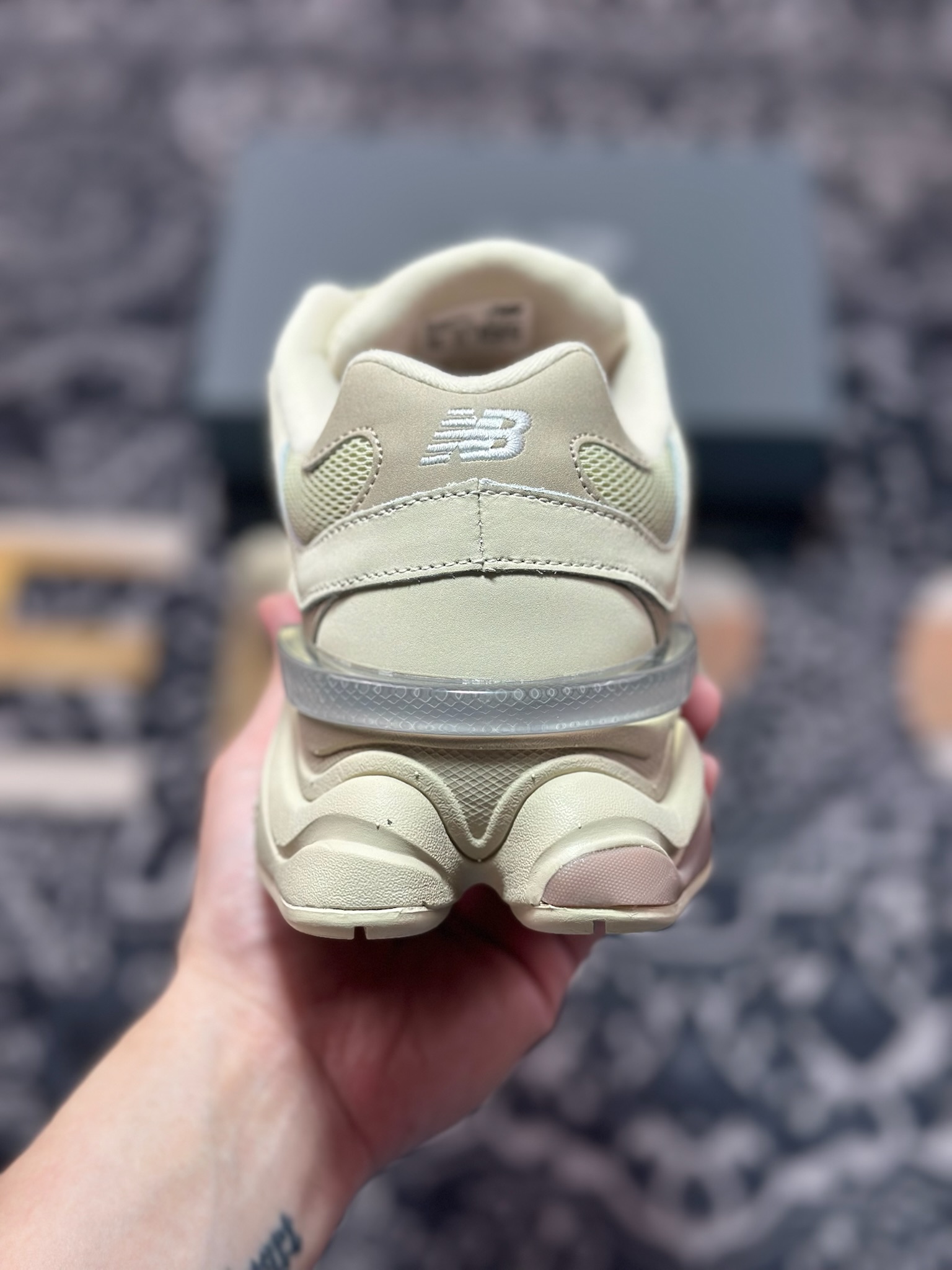 A8220 原装级别 New Balance NB9060 复古休闲运动杏白枣红 U9060ZGC