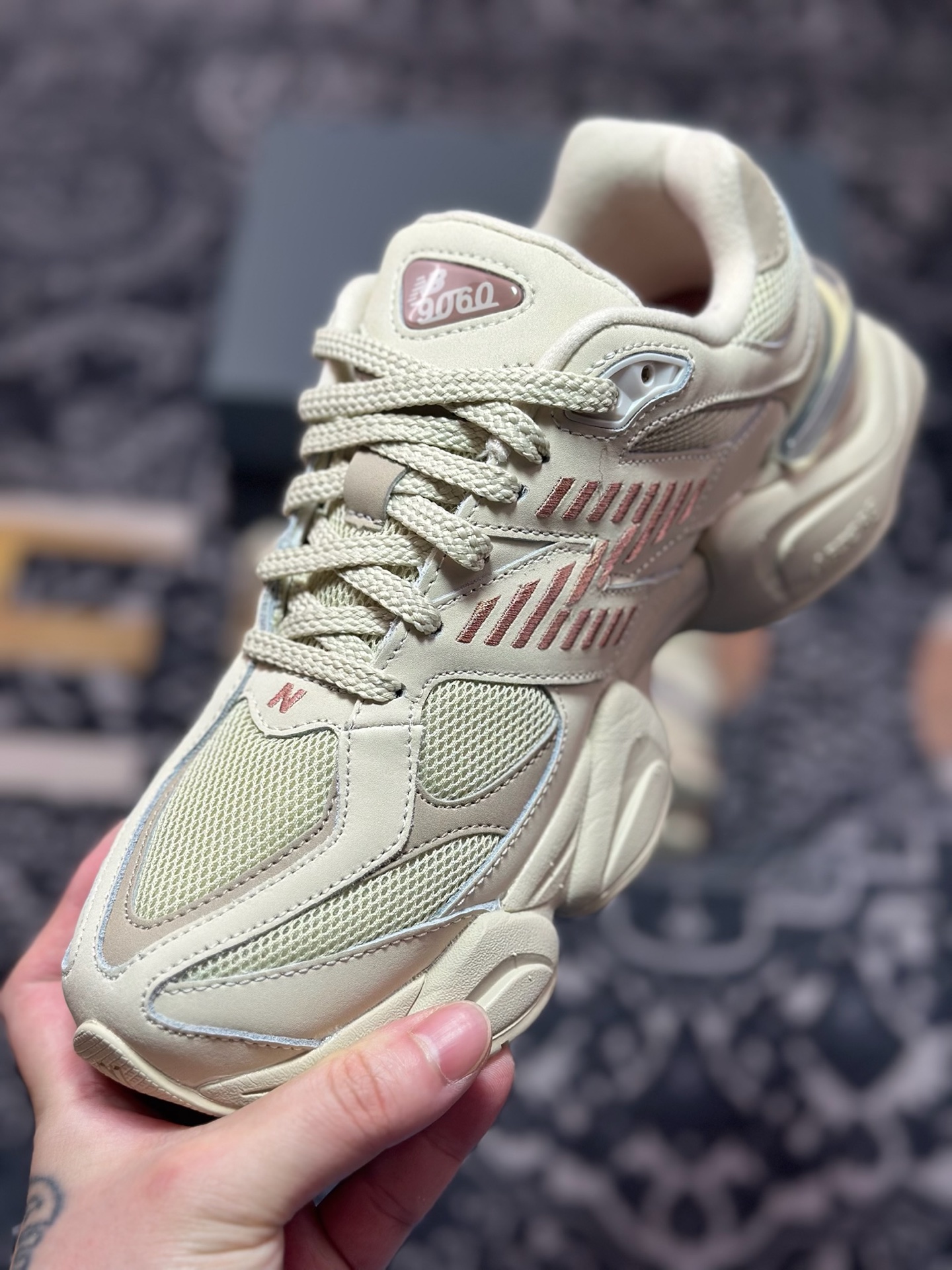 A8220 原装级别 New Balance NB9060 复古休闲运动杏白枣红 U9060ZGC