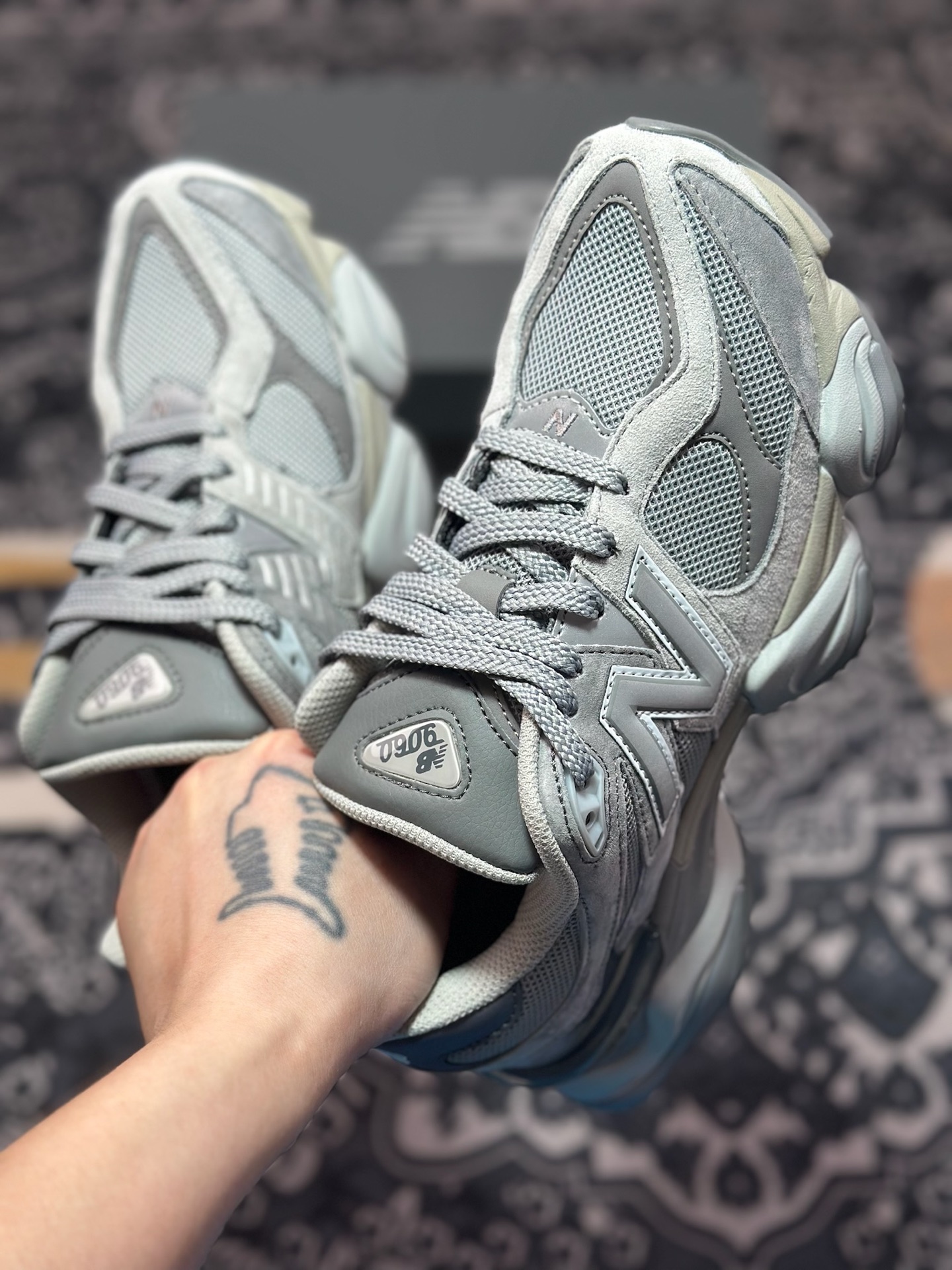 A8220 原装级别 New Balance NB9060 复古休闲运动深灰 U9060GG-Chinese UA Cheap High Quatity Brand Clothes Bags handbags Sneakers wholesale wholesaler seller from China Factory suppliers Fashion Clothing Shoes best Quality Beautiful Price A8220 原装级别 New Balance NB9060 复古休闲运动深灰 U9060GG