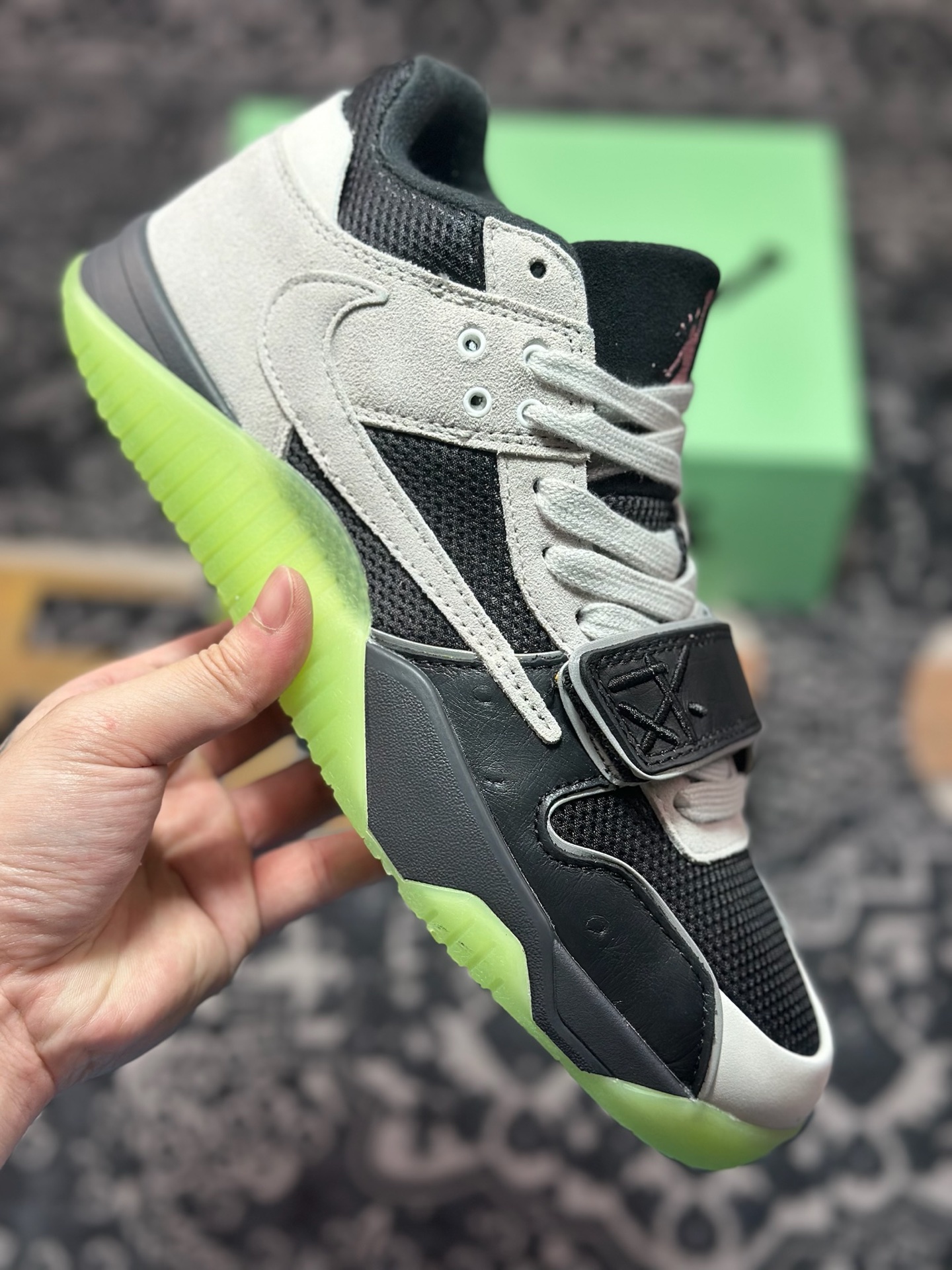 B2260 原装级别 Travis Scott x Jordan Cut The Check AJ1 乔1倒勾魔术贴 时尚篮球鞋 IH7971-001