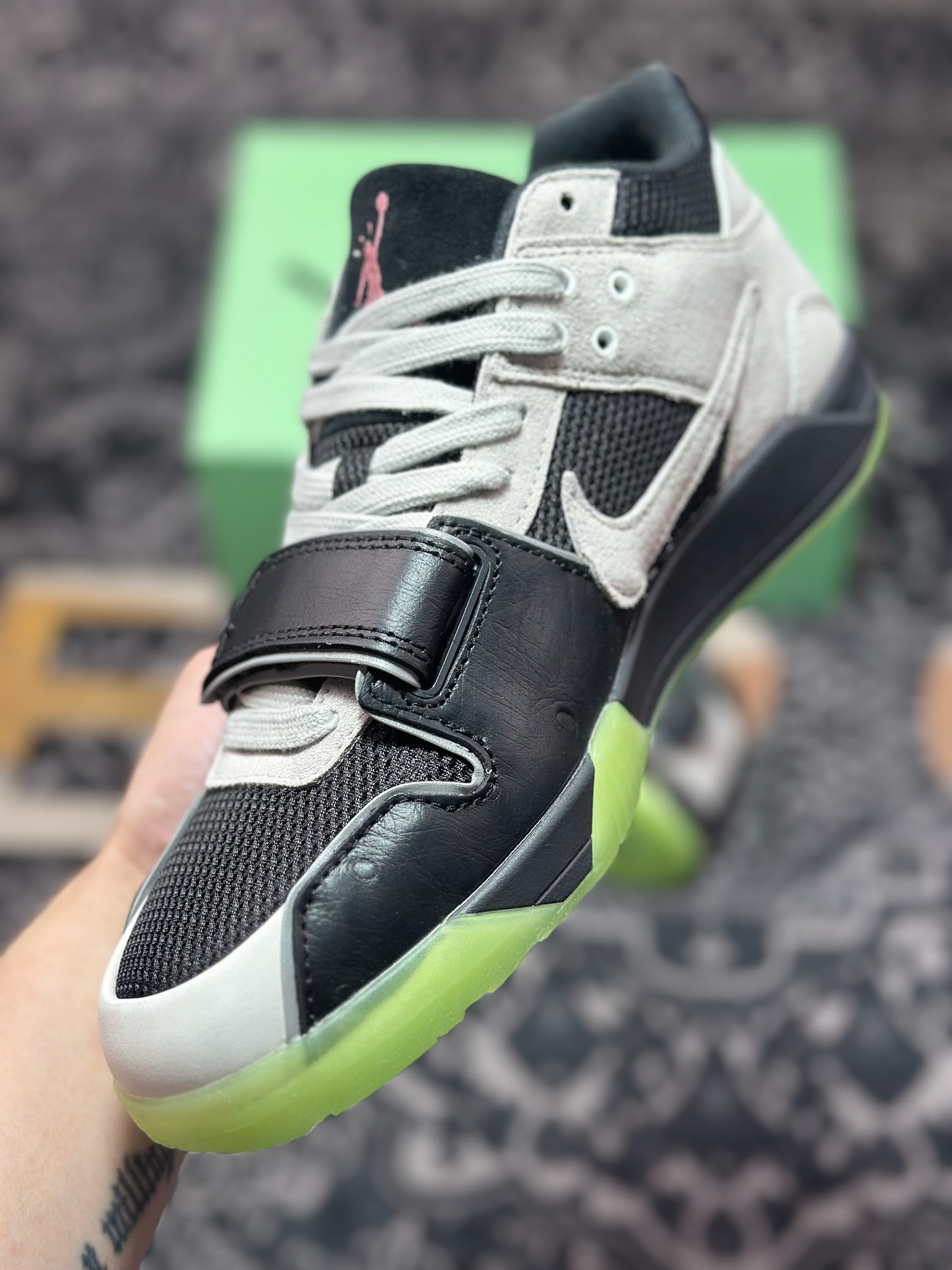 B2260 原装级别 Travis Scott x Jordan Cut The Check AJ1 乔1倒勾魔术贴 时尚篮球鞋 IH7971-001