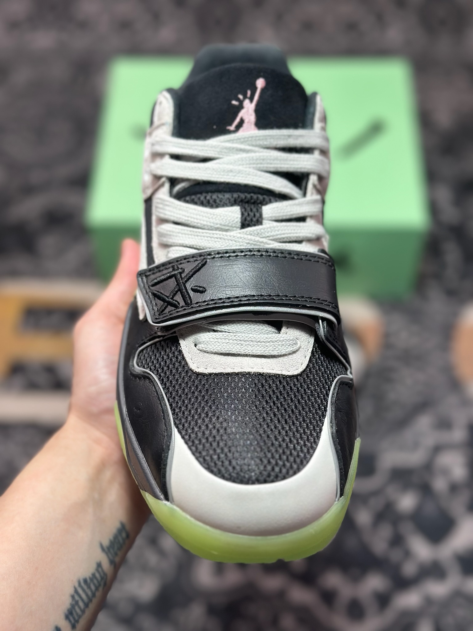 B2260 原装级别 Travis Scott x Jordan Cut The Check AJ1 乔1倒勾魔术贴 时尚篮球鞋 IH7971-001