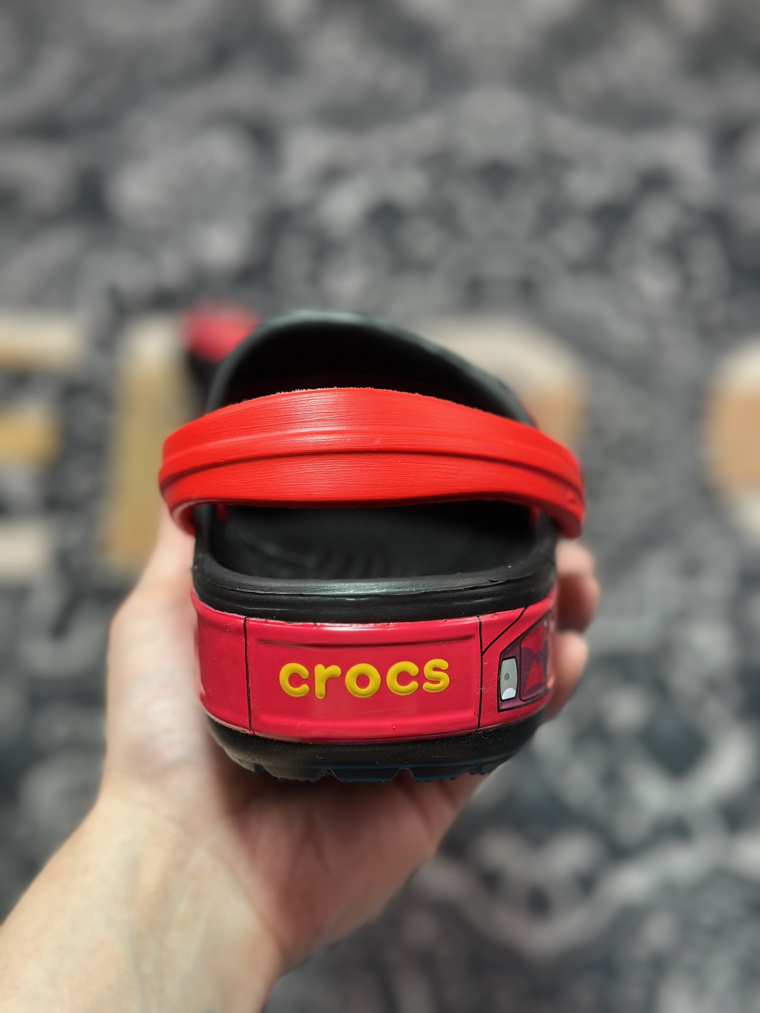 A1140 Crocs Classic Bayaband Clogs Sandals”Fun Lab Lightning McQueen”宽围条系列经典洞洞鞋凉拖鞋“联名黑红闪电麦昆”206472-001