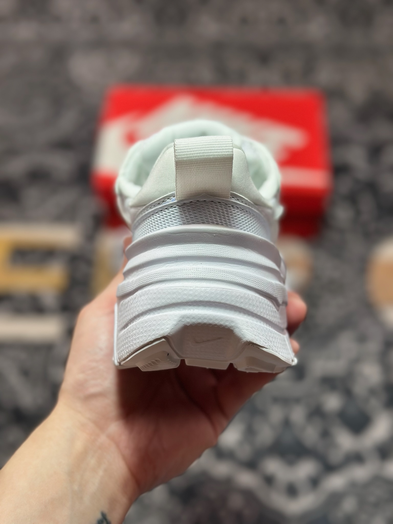 A7200 原装级别 Nk V2K Runtekk Run 减震防滑复古低帮跑步鞋 FD0736-113-Chinese UA Cheap High Quatity Brand Clothes Bags handbags Sneakers wholesale wholesaler seller from China Factory suppliers Fashion Clothing Shoes best Quality Beautiful Price A7200 原装级别 Nk V2K Runtekk Run 减震防滑复古低帮跑步鞋 FD0736-113