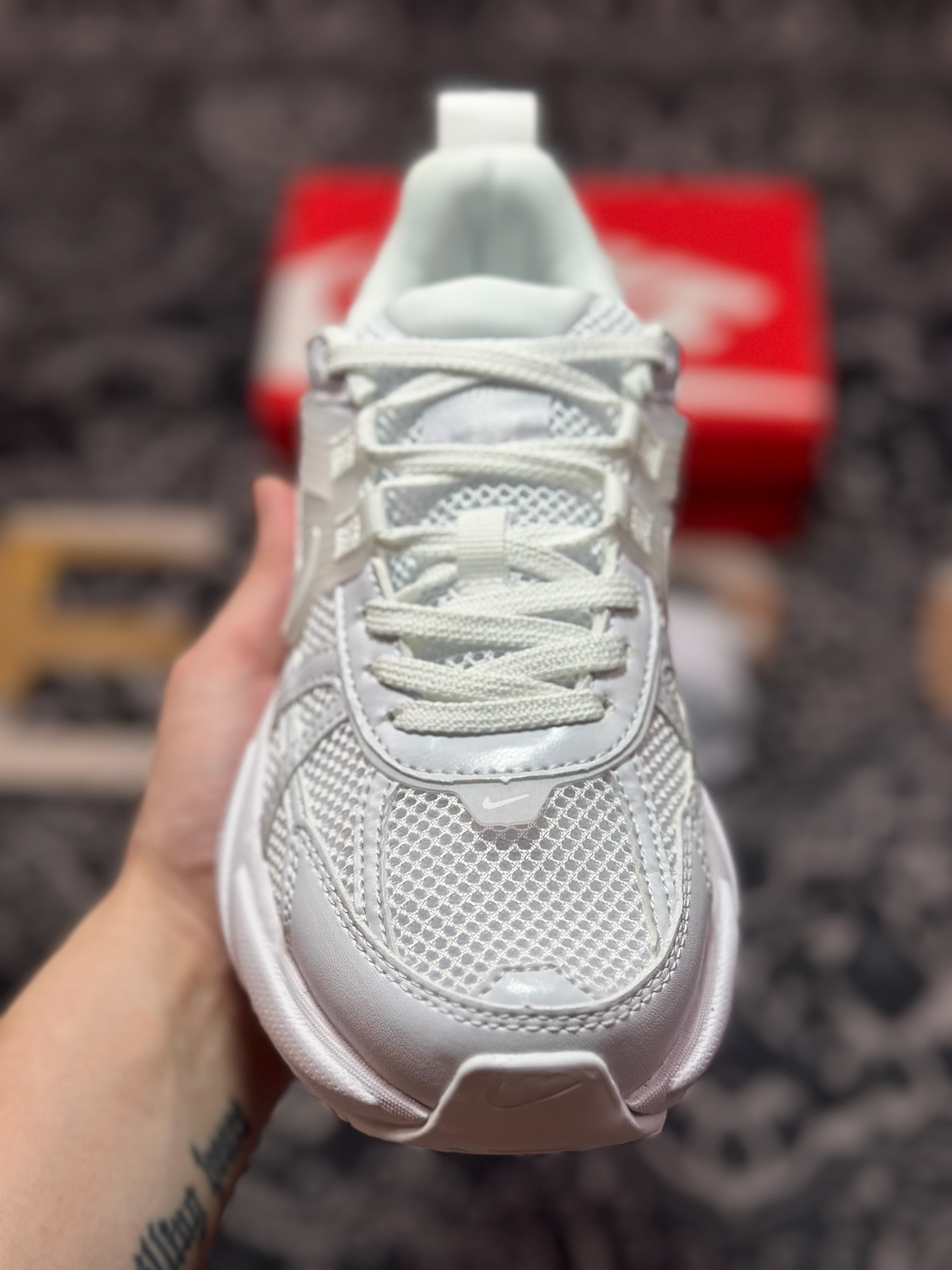 A7200 原装级别 Nk V2K Runtekk Run 减震防滑复古低帮跑步鞋 FD0736-113-Chinese UA Cheap High Quatity Brand Clothes Bags handbags Sneakers wholesale wholesaler seller from China Factory suppliers Fashion Clothing Shoes best Quality Beautiful Price A7200 原装级别 Nk V2K Runtekk Run 减震防滑复古低帮跑步鞋 FD0736-113