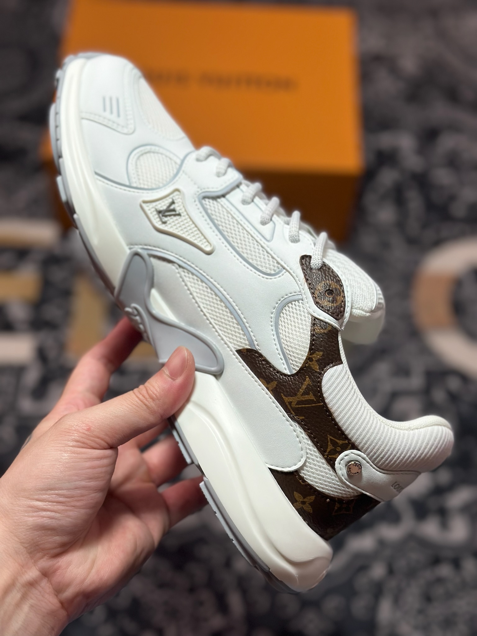 D1480 路易威登 最新Olympia系列 情侣款 银角大王 休闲 运动鞋 跑鞋 本款 LV Olympia 运动鞋-Chinese UA Cheap High Quatity Brand Clothes Bags handbags Sneakers wholesale wholesaler seller from China Factory suppliers Fashion Clothing Shoes best Quality Beautiful Price D1480 路易威登 最新Olympia系列 情侣款 银角大王 休闲 运动鞋 跑鞋 本款 LV Olympia 运动鞋