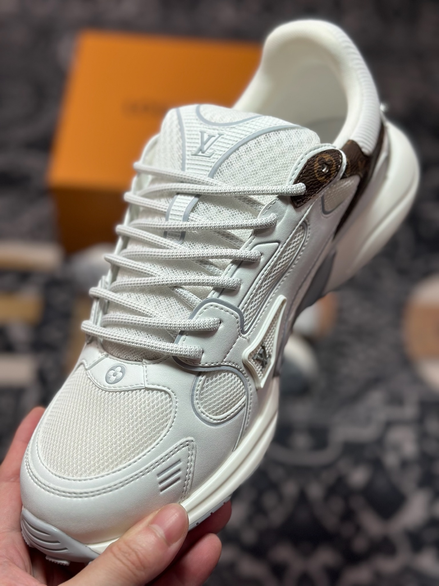 D1480 路易威登 最新Olympia系列 情侣款 银角大王 休闲 运动鞋 跑鞋 本款 LV Olympia 运动鞋-Chinese UA Cheap High Quatity Brand Clothes Bags handbags Sneakers wholesale wholesaler seller from China Factory suppliers Fashion Clothing Shoes best Quality Beautiful Price D1480 路易威登 最新Olympia系列 情侣款 银角大王 休闲 运动鞋 跑鞋 本款 LV Olympia 运动鞋