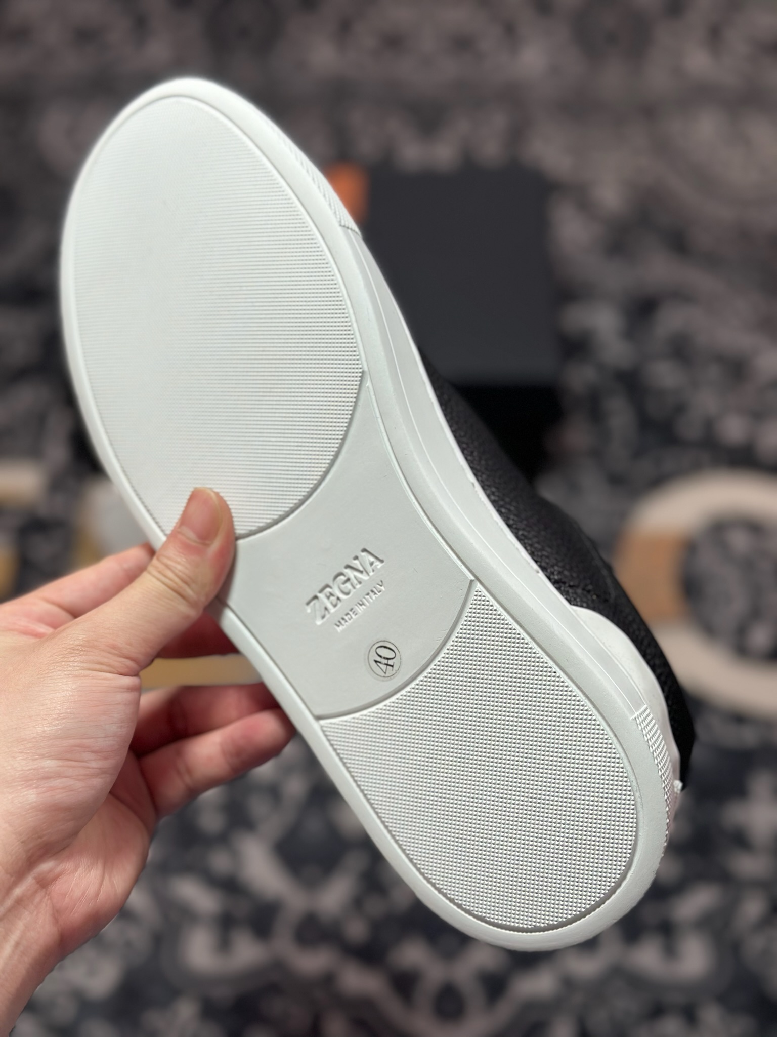 C7430 杰尼亚TIZIANO 低帮运动鞋 这款Tiziano 低帮运动鞋摔花纹牛皮制成-Chinese UA Cheap High Quatity Brand Clothes Bags handbags Sneakers wholesale wholesaler seller from China Factory suppliers Fashion Clothing Shoes best Quality Beautiful Price C7430 杰尼亚TIZIANO 低帮运动鞋 这款Tiziano 低帮运动鞋摔花纹牛皮制成