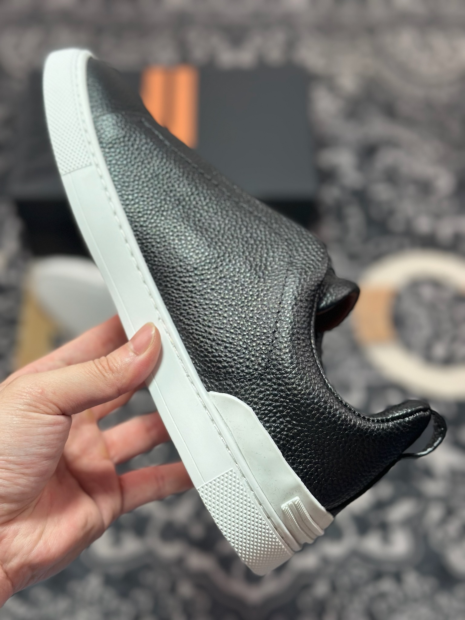 C7430 杰尼亚TIZIANO 低帮运动鞋 这款Tiziano 低帮运动鞋摔花纹牛皮制成-Chinese UA Cheap High Quatity Brand Clothes Bags handbags Sneakers wholesale wholesaler seller from China Factory suppliers Fashion Clothing Shoes best Quality Beautiful Price C7430 杰尼亚TIZIANO 低帮运动鞋 这款Tiziano 低帮运动鞋摔花纹牛皮制成