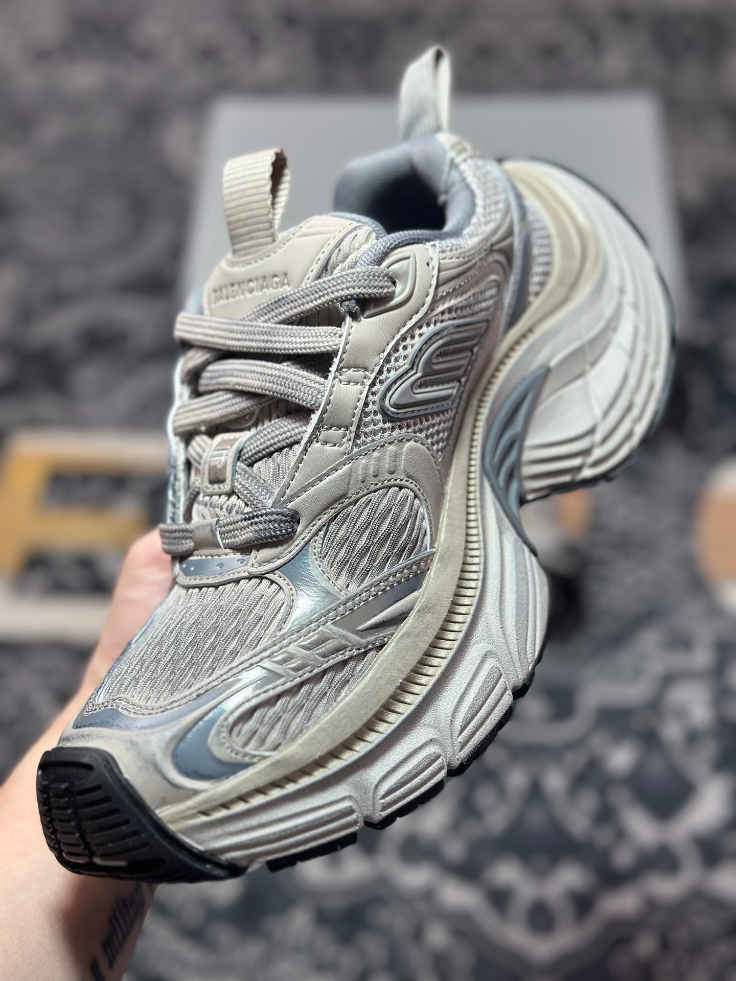 C7420 巴黎世家BALENCIAGA Cargo Sneaker 10XL船型系列低帮百搭休闲运动鞋“灰做旧”815859 W2MV2 2211-Chinese UA Cheap High Quatity Brand Clothes Bags handbags Sneakers wholesale wholesaler seller from China Factory suppliers Fashion Clothing Shoes best Quality Beautiful Price C7420 巴黎世家BALENCIAGA Cargo Sneaker 10XL船型系列低帮百搭休闲运动鞋“灰做旧”815859 W2MV2 2211