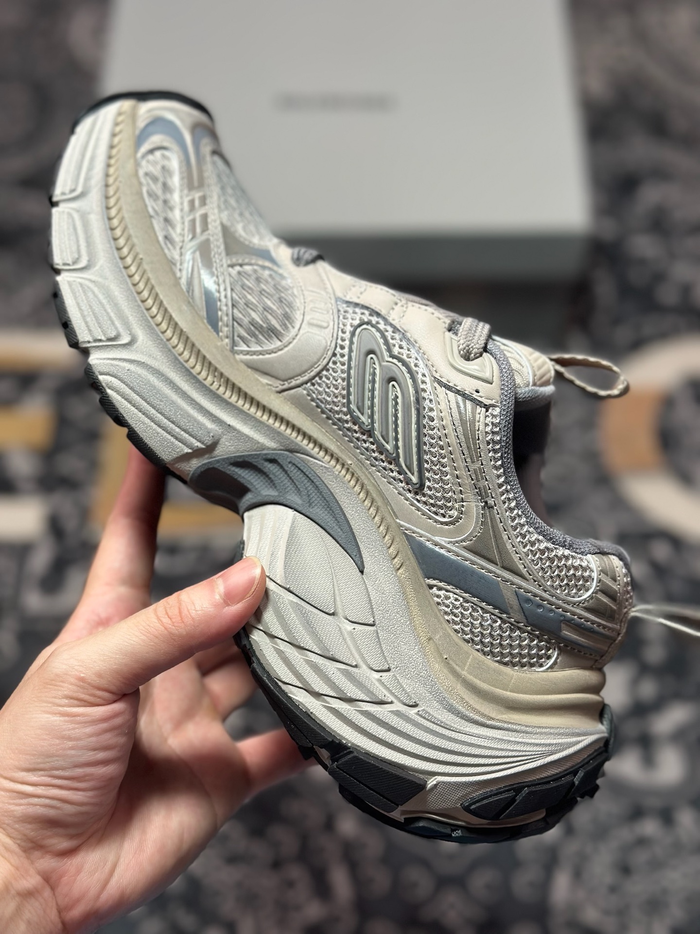 C7420 巴黎世家BALENCIAGA Cargo Sneaker 10XL船型系列低帮百搭休闲运动鞋“灰做旧”815859 W2MV2 2211-Chinese UA Cheap High Quatity Brand Clothes Bags handbags Sneakers wholesale wholesaler seller from China Factory suppliers Fashion Clothing Shoes best Quality Beautiful Price C7420 巴黎世家BALENCIAGA Cargo Sneaker 10XL船型系列低帮百搭休闲运动鞋“灰做旧”815859 W2MV2 2211