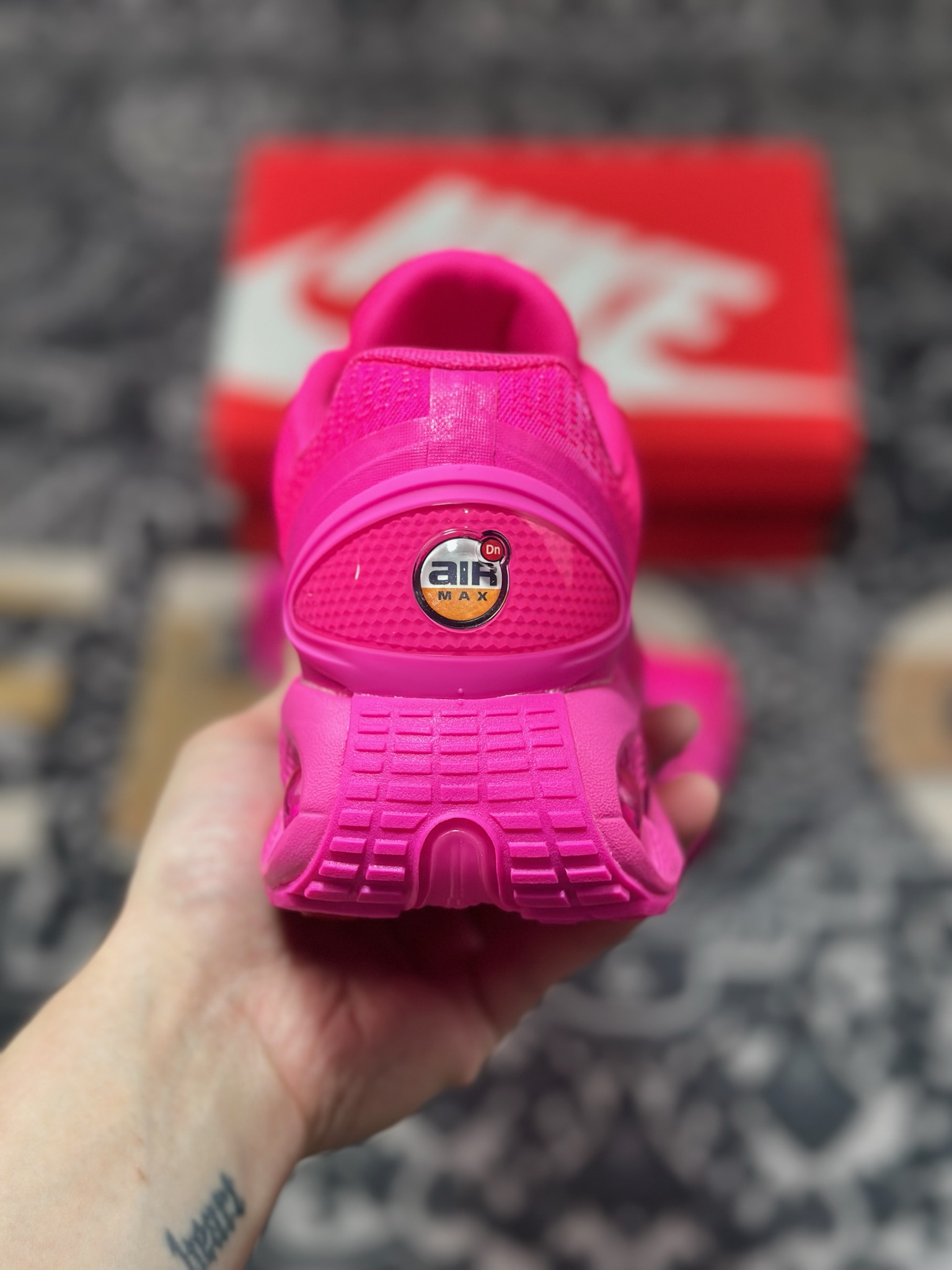 A6200 原装级别 Nike Air Max Dn 网布 舒适时尚 减震耐磨 低帮 生活休闲鞋 HV4861-602-Chinese UA Cheap High Quatity Brand Clothes Bags handbags Sneakers wholesale wholesaler seller from China Factory suppliers Fashion Clothing Shoes best Quality Beautiful Price A6200 原装级别 Nike Air Max Dn 网布 舒适时尚 减震耐磨 低帮 生活休闲鞋 HV4861-602