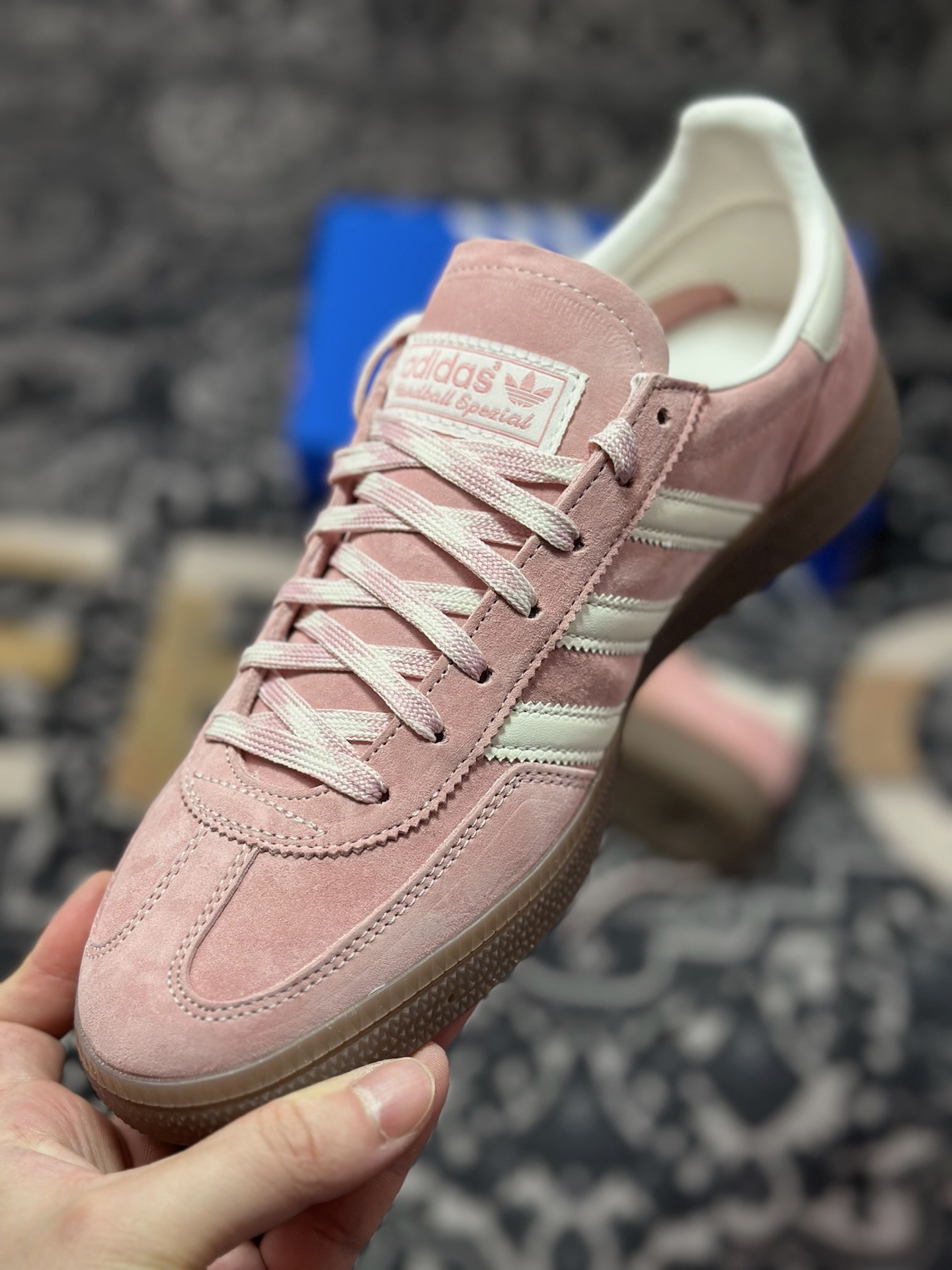 A7200 优选 原装级别 Adidas Handball Spezial 复古单品 阿迪达斯经典款复古休闲板鞋 KI6304-Chinese UA Cheap High Quatity Brand Clothes Bags handbags Sneakers wholesale wholesaler seller from China Factory suppliers Fashion Clothing Shoes best Quality Beautiful Price A7200 优选 原装级别 Adidas Handball Spezial 复古单品 阿迪达斯经典款复古休闲板鞋 KI6304