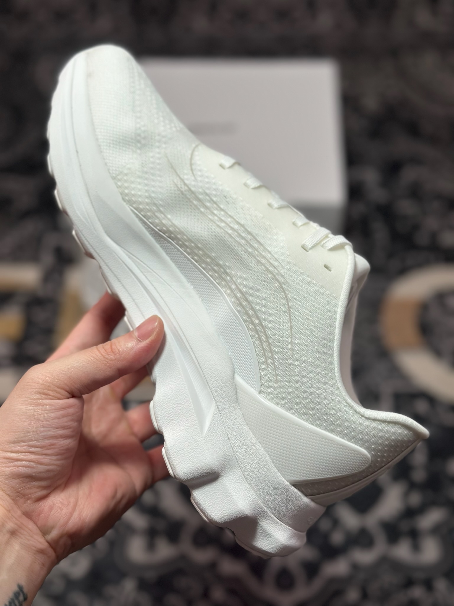 A9220 原装级别 Alo Runner 明星同款 四季常青款增高低帮休闲生活鞋 白色-Chinese UA Cheap High Quatity Brand Clothes Bags handbags Sneakers wholesale wholesaler seller from China Factory suppliers Fashion Clothing Shoes best Quality Beautiful Price A9220 原装级别 Alo Runner 明星同款 四季常青款增高低帮休闲生活鞋 白色