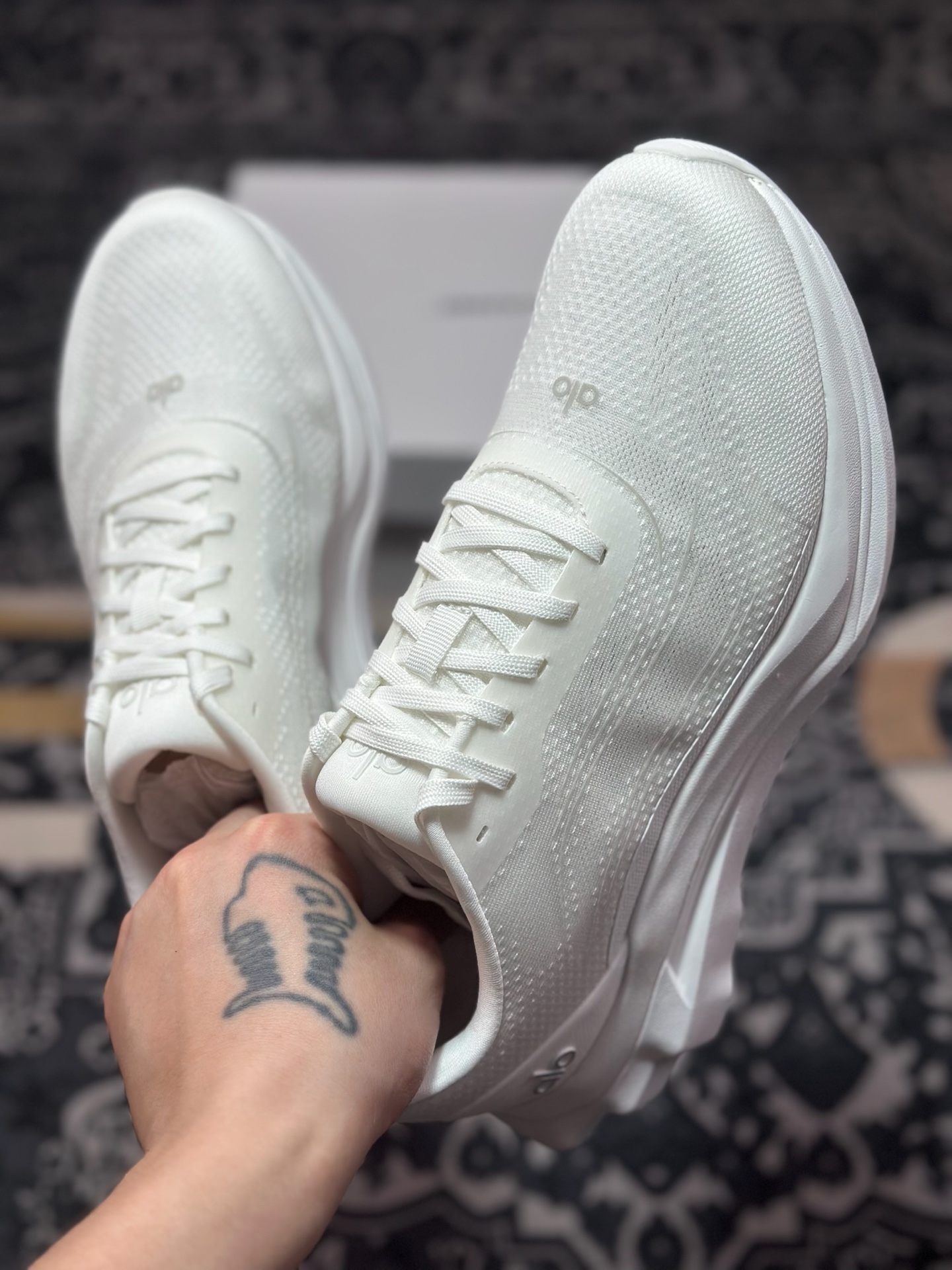 A9220 原装级别 Alo Runner 明星同款 四季常青款增高低帮休闲生活鞋 白色-Chinese UA Cheap High Quatity Brand Clothes Bags handbags Sneakers wholesale wholesaler seller from China Factory suppliers Fashion Clothing Shoes best Quality Beautiful Price A9220 原装级别 Alo Runner 明星同款 四季常青款增高低帮休闲生活鞋 白色