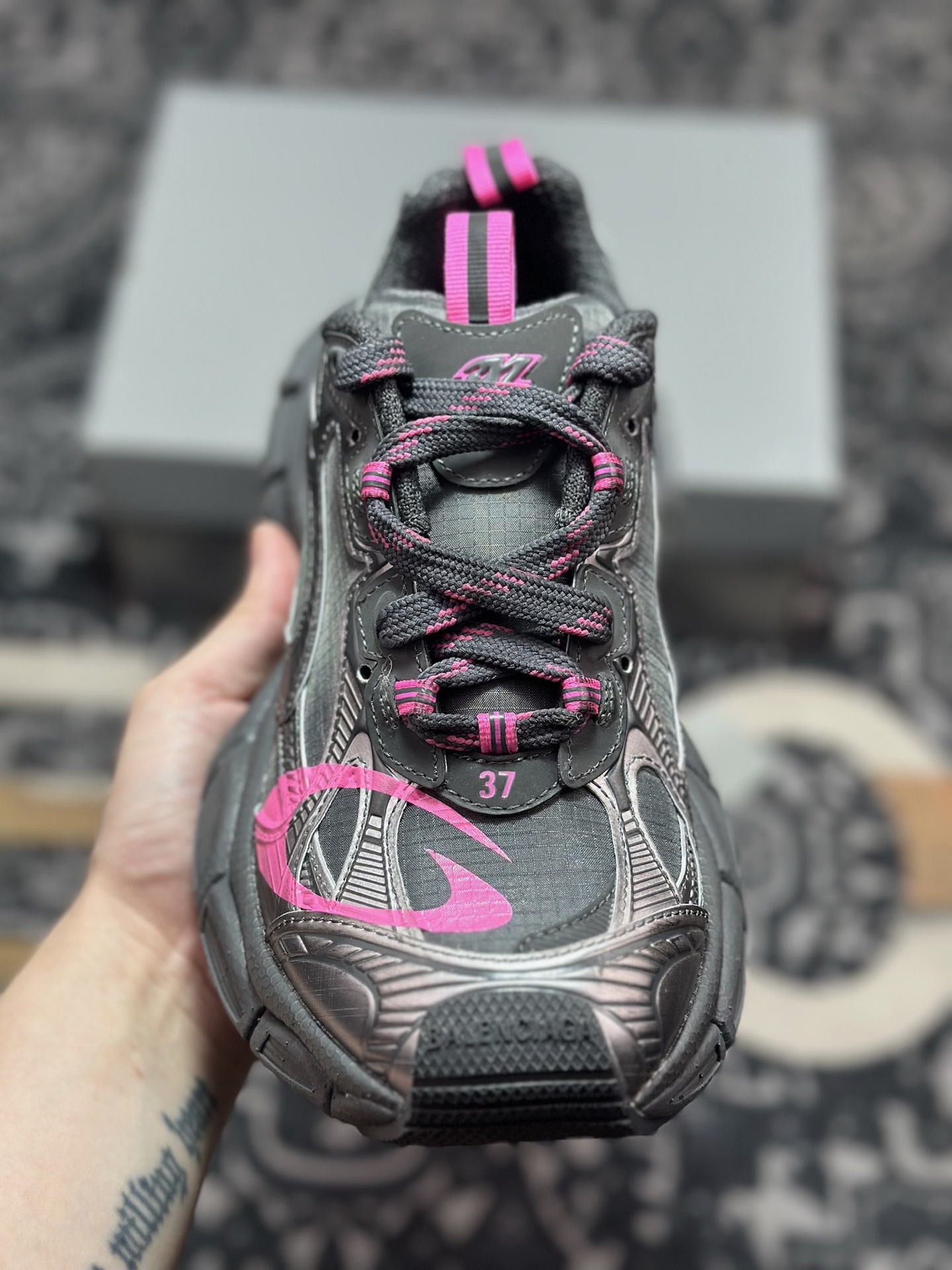 C2380 巴黎世家BALENCIAGA 3XL Sneakers 3+系列低帮复古阔型底姥爹风潮流百搭休闲慢跑鞋“透明网纱黑粉”734731 1150 3XL-Chinese UA Cheap High Quatity Brand Clothes Bags handbags Sneakers wholesale wholesaler seller from China Factory suppliers Fashion Clothing Shoes best Quality Beautiful Price C2380 巴黎世家BALENCIAGA 3XL Sneakers 3+系列低帮复古阔型底姥爹风潮流百搭休闲慢跑鞋“透明网纱黑粉”734731 1150 3XL