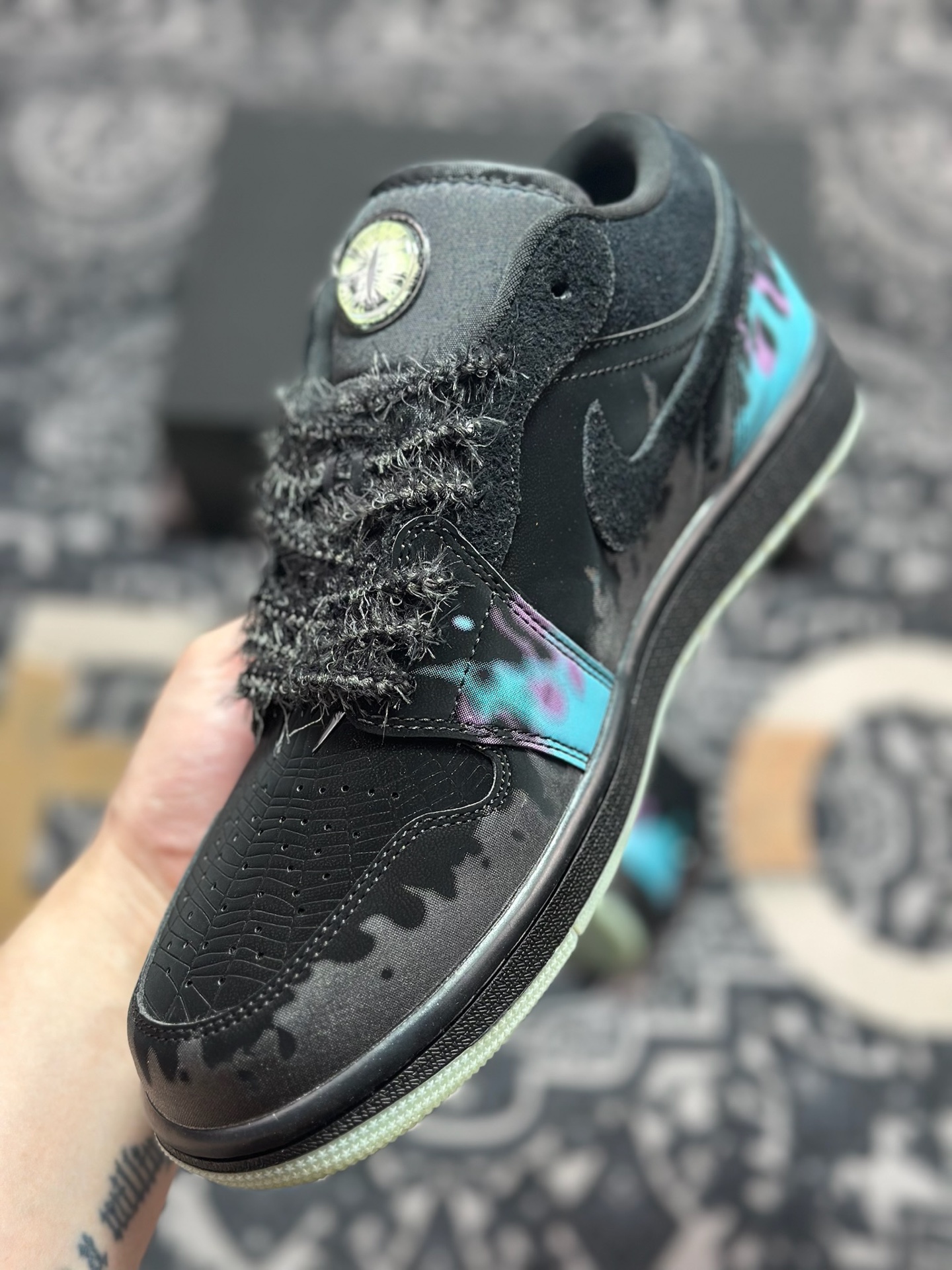 A6200 原装级别 定制球鞋 Jordan Air Jordan 1 夜幕之光 炫酷 恶魔之眼 百搭 防滑耐磨 低帮 复古篮球鞋 HQ3442-001-Chinese UA Cheap High Quatity Brand Clothes Bags handbags Sneakers wholesale wholesaler seller from China Factory suppliers Fashion Clothing Shoes best Quality Beautiful Price A6200 原装级别 定制球鞋 Jordan Air Jordan 1 夜幕之光 炫酷 恶魔之眼 百搭 防滑耐磨 低帮 复古篮球鞋 HQ3442-001