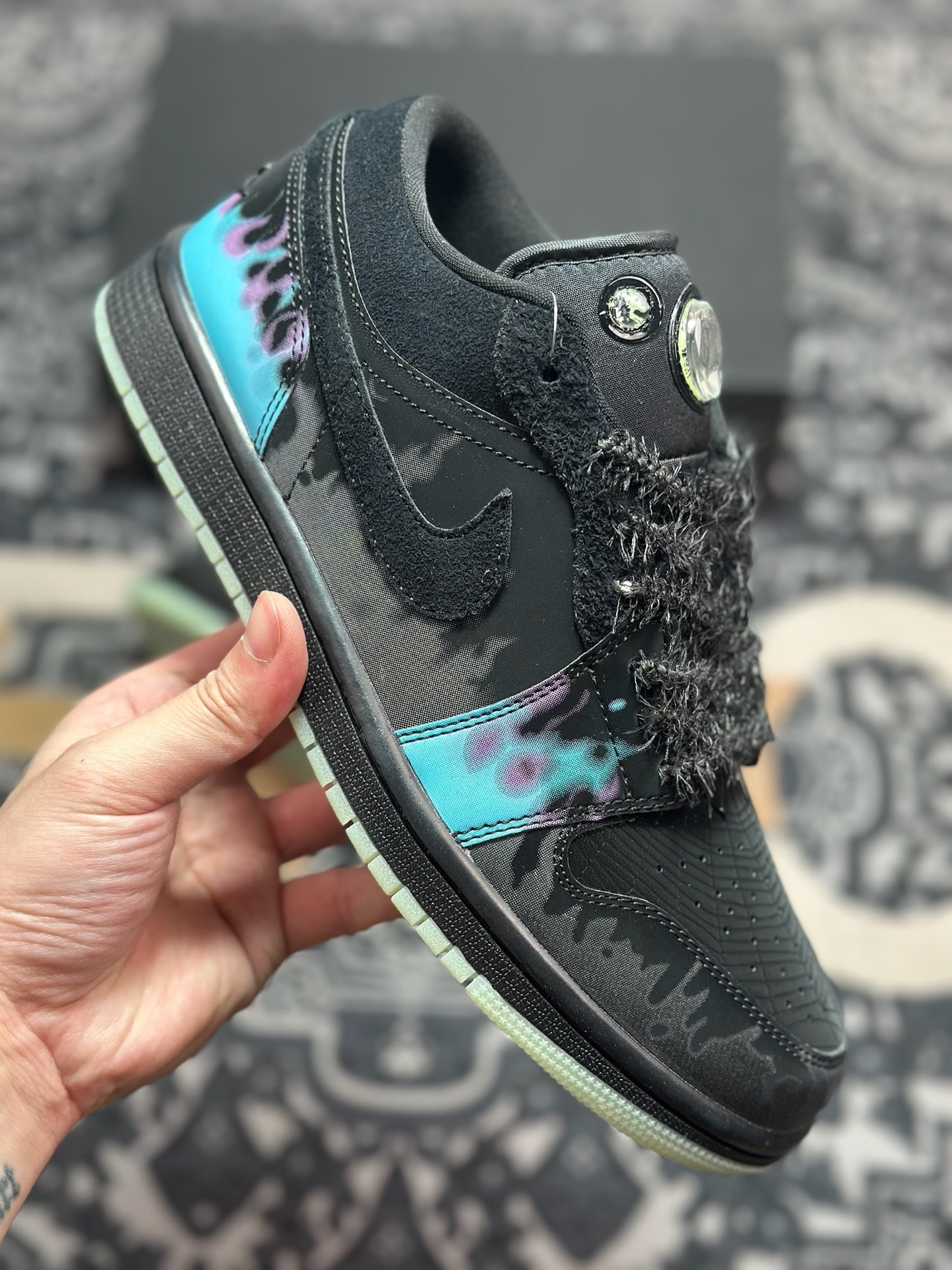 A6200 原装级别 定制球鞋 Jordan Air Jordan 1 夜幕之光 炫酷 恶魔之眼 百搭 防滑耐磨 低帮 复古篮球鞋 HQ3442-001-Chinese UA Cheap High Quatity Brand Clothes Bags handbags Sneakers wholesale wholesaler seller from China Factory suppliers Fashion Clothing Shoes best Quality Beautiful Price A6200 原装级别 定制球鞋 Jordan Air Jordan 1 夜幕之光 炫酷 恶魔之眼 百搭 防滑耐磨 低帮 复古篮球鞋 HQ3442-001