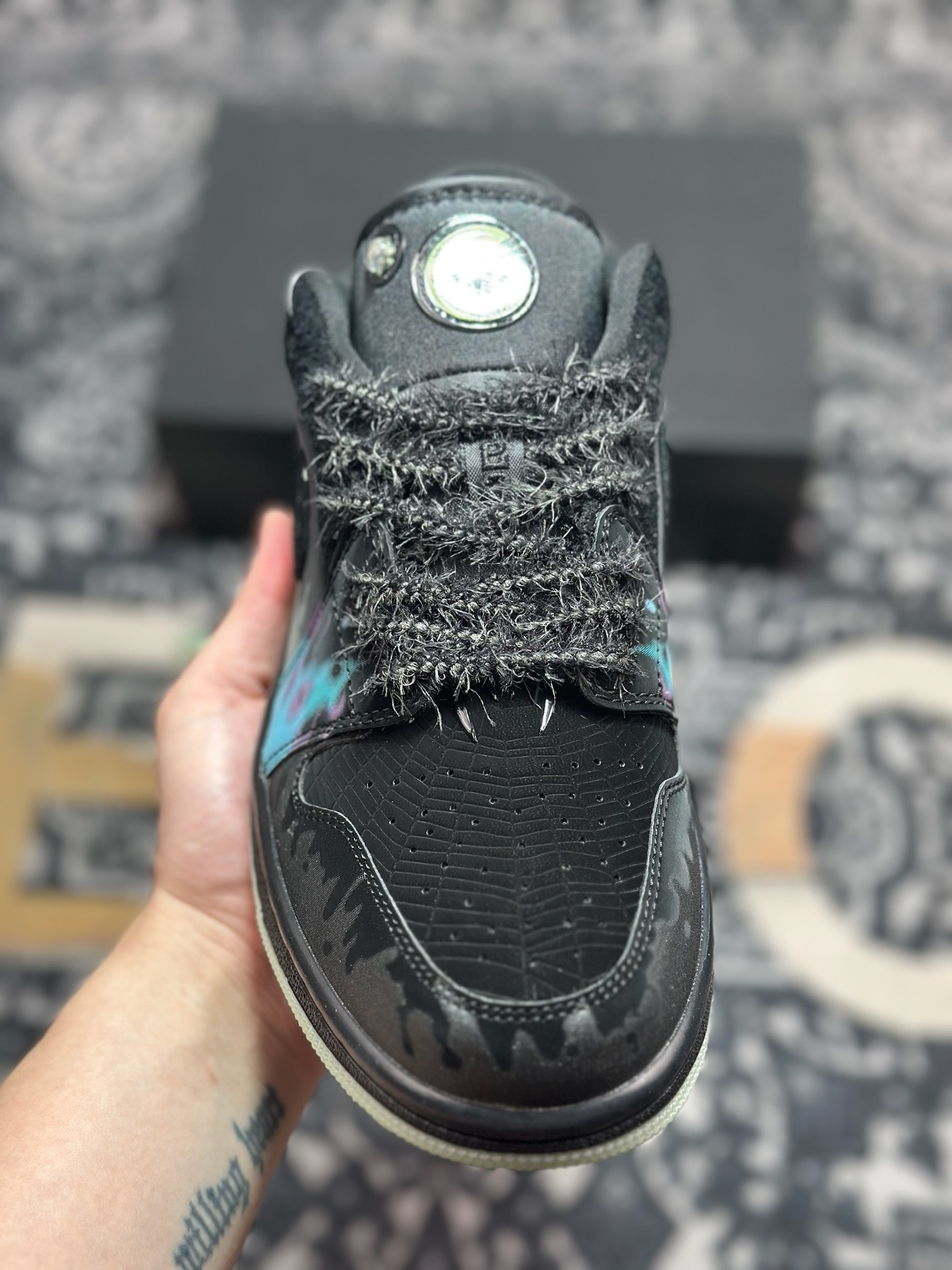 A6200 原装级别 定制球鞋 Jordan Air Jordan 1 夜幕之光 炫酷 恶魔之眼 百搭 防滑耐磨 低帮 复古篮球鞋 HQ3442-001-Chinese UA Cheap High Quatity Brand Clothes Bags handbags Sneakers wholesale wholesaler seller from China Factory suppliers Fashion Clothing Shoes best Quality Beautiful Price A6200 原装级别 定制球鞋 Jordan Air Jordan 1 夜幕之光 炫酷 恶魔之眼 百搭 防滑耐磨 低帮 复古篮球鞋 HQ3442-001