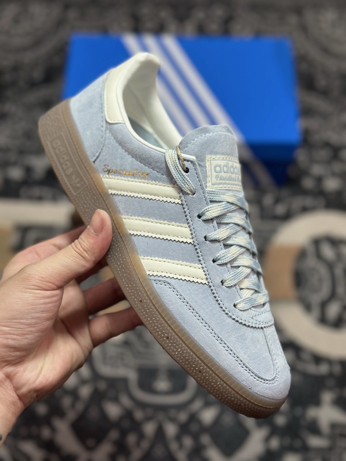 A7200 优选 原装级别 Adidas Handball Spezial 复古单品 阿迪达斯经典款复古休闲板鞋 KI5933-Chinese UA Cheap High Quatity Brand Clothes Bags handbags Sneakers wholesale wholesaler seller from China Factory suppliers Fashion Clothing Shoes best Quality Beautiful Price A7200 优选 原装级别 Adidas Handball Spezial 复古单品 阿迪达斯经典款复古休闲板鞋 KI5933