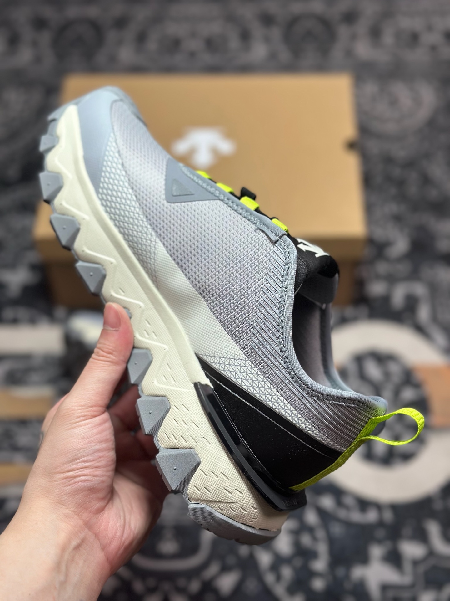 B3260 原装级别 迪桑特DESCENTE SKI STYLE系列 SNOW RIDE 潮流运动 D5131SSN51-Chinese UA Cheap High Quatity Brand Clothes Bags handbags Sneakers wholesale wholesaler seller from China Factory suppliers Fashion Clothing Shoes best Quality Beautiful Price B3260 原装级别 迪桑特DESCENTE SKI STYLE系列 SNOW RIDE 潮流运动 D5131SSN51