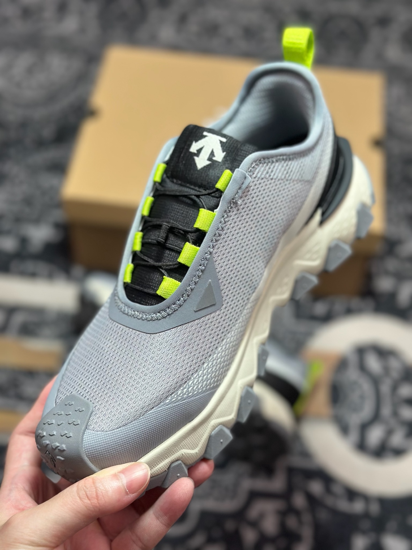 B3260 原装级别 迪桑特DESCENTE SKI STYLE系列 SNOW RIDE 潮流运动 D5131SSN51-Chinese UA Cheap High Quatity Brand Clothes Bags handbags Sneakers wholesale wholesaler seller from China Factory suppliers Fashion Clothing Shoes best Quality Beautiful Price B3260 原装级别 迪桑特DESCENTE SKI STYLE系列 SNOW RIDE 潮流运动 D5131SSN51