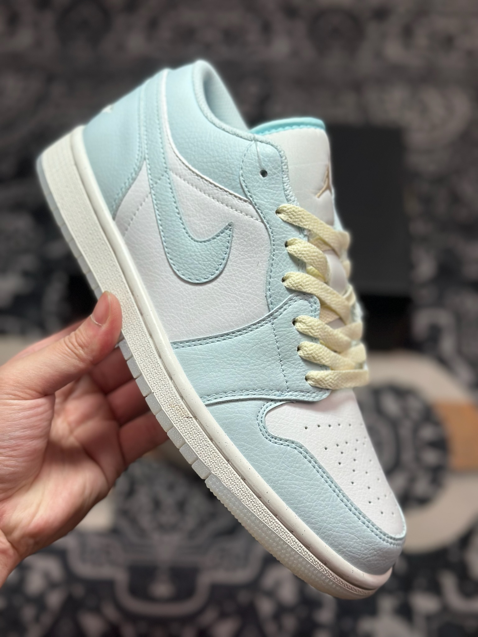 A6200 原装级别 Air Jordan 1 Low AJ1 乔1低帮休闲板鞋 浅蓝白 HJ5999-400-Chinese UA Cheap High Quatity Brand Clothes Bags handbags Sneakers wholesale wholesaler seller from China Factory suppliers Fashion Clothing Shoes best Quality Beautiful Price A6200 原装级别 Air Jordan 1 Low AJ1 乔1低帮休闲板鞋 浅蓝白 HJ5999-400