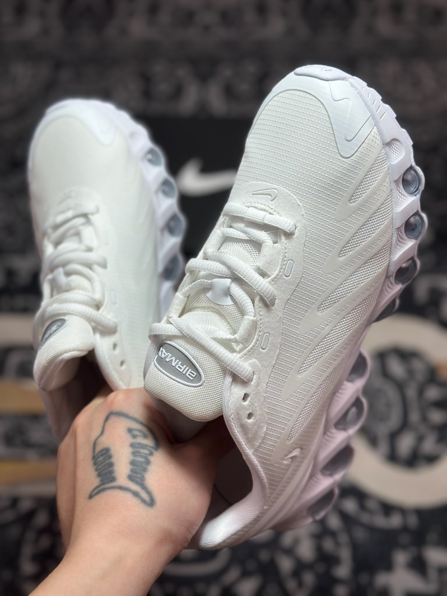 A6190 原装级别 Nk Air Max Dn8 耐克运动舒适减震气垫跑步鞋 HF5509-900-Chinese UA Cheap High Quatity Brand Clothes Bags handbags Sneakers wholesale wholesaler seller from China Factory suppliers Fashion Clothing Shoes best Quality Beautiful Price A6190 原装级别 Nk Air Max Dn8 耐克运动舒适减震气垫跑步鞋 HF5509-900