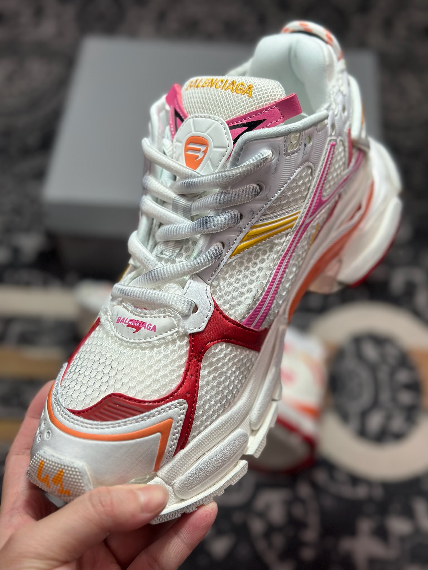 D2480 巴黎世家BALENCIAGA Runner Sneaker 2.0慢跑系列低帮慢跑鞋“2.0解构破坏桃粉红橙白” 772774 W3RMU 9756-Chinese  UA Cheap High Quatity Brand  Clothes Bags handbags Sneakers wholesale wholesaler seller from China Factory suppliers Fashion Clothing  Shoes best Quality Beautiful Price  D2480 巴黎世家BALENCIAGA Runner Sneaker 2.0慢跑系列低帮慢跑鞋“2.0解构破坏桃粉红橙白” 772774 W3RMU 9756