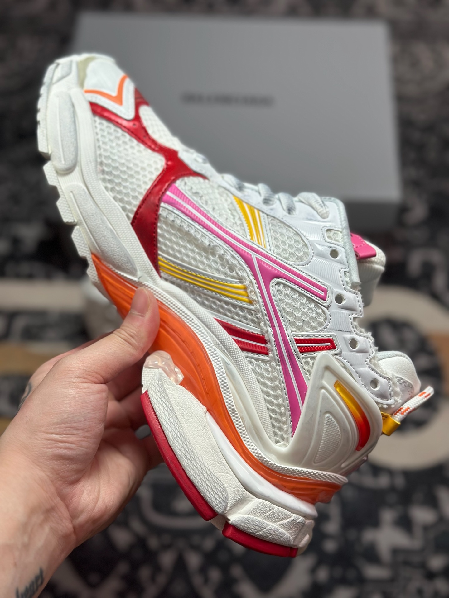 D2480 巴黎世家BALENCIAGA Runner Sneaker 2.0慢跑系列低帮慢跑鞋“2.0解构破坏桃粉红橙白” 772774 W3RMU 9756-Chinese  UA Cheap High Quatity Brand  Clothes Bags handbags Sneakers wholesale wholesaler seller from China Factory suppliers Fashion Clothing  Shoes best Quality Beautiful Price  D2480 巴黎世家BALENCIAGA Runner Sneaker 2.0慢跑系列低帮慢跑鞋“2.0解构破坏桃粉红橙白” 772774 W3RMU 9756