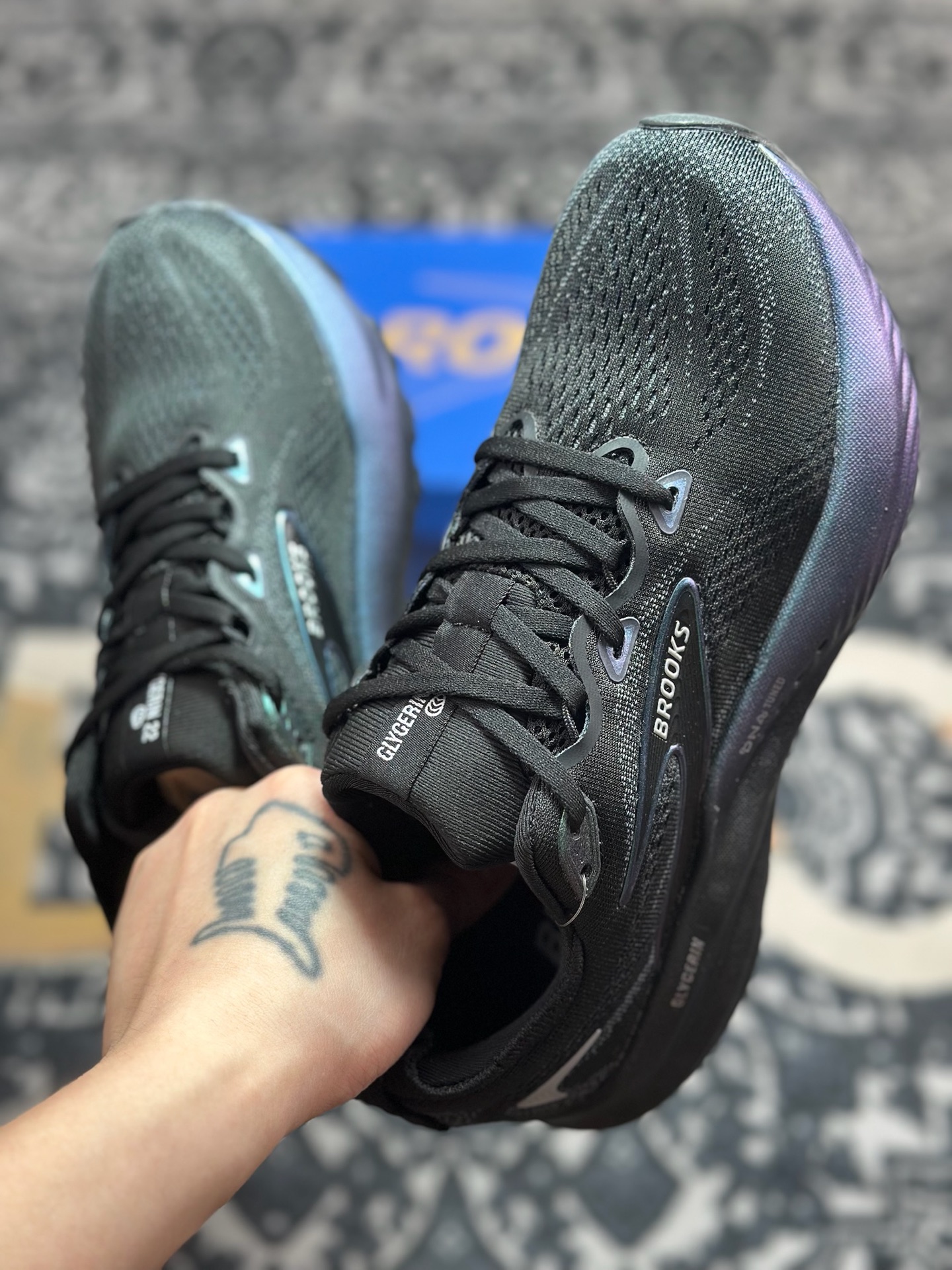 A9220 原装级别 Brooks 布鲁克斯 Glycerin 22 超弹轻盈跑步鞋 慢跑鞋-Chinese UA Cheap High Quatity Brand Clothes Bags handbags Sneakers wholesale wholesaler seller from China Factory suppliers Fashion Clothing Shoes best Quality Beautiful Price A9220 原装级别 Brooks 布鲁克斯 Glycerin 22 超弹轻盈跑步鞋 慢跑鞋