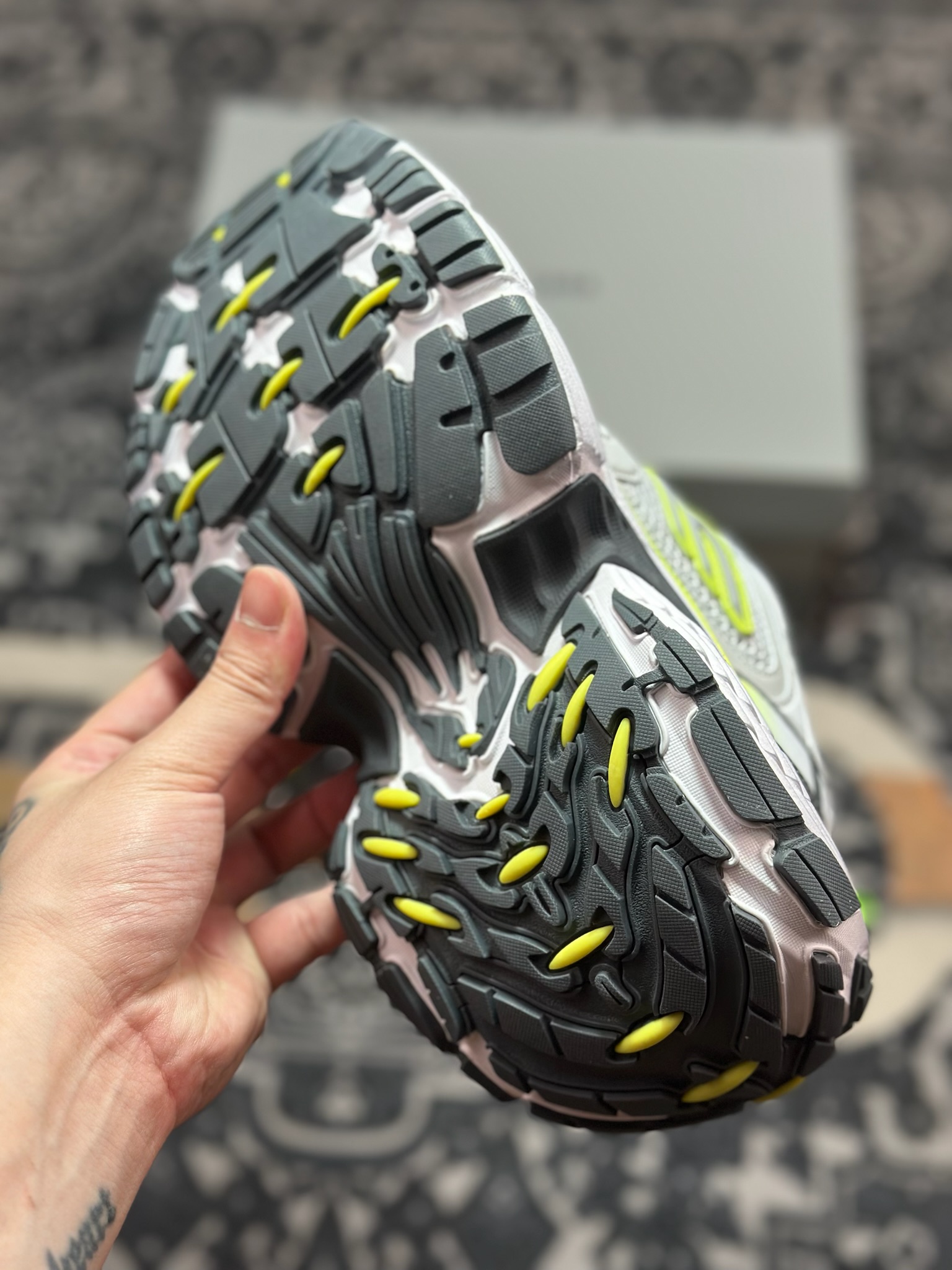 C7420 巴黎世家BALENCIAGA Cargo Sneaker 10XL船型系列低帮复古阔型运动鞋“荧光灰做旧”815853 W2MV2 1937 6XL