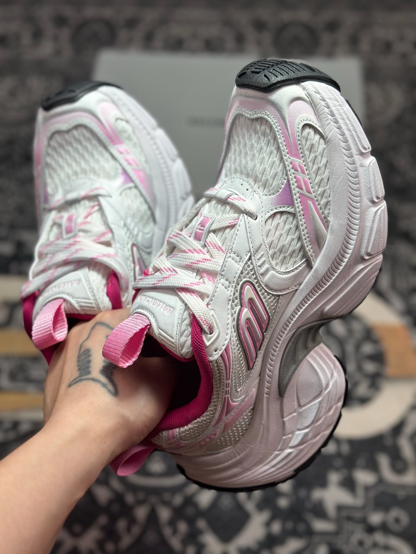 C7420 巴黎世家BALENCIAGA Cargo Sneaker 10XL船型系列低帮复古阔型厚底底姥爹运动鞋“粉白做旧” 815853 W2MV2 9511 6XL