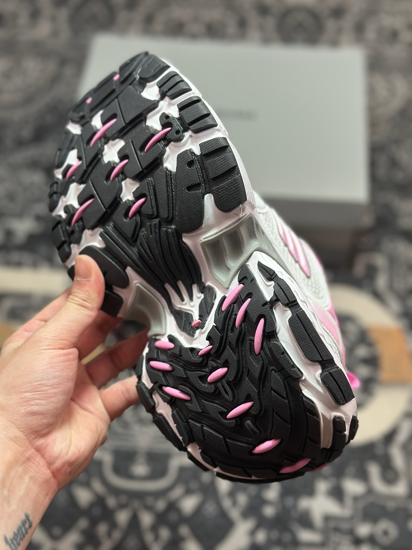 C7420 巴黎世家BALENCIAGA Cargo Sneaker 10XL船型系列低帮复古阔型厚底底姥爹运动鞋“粉白做旧” 815853 W2MV2 9511 6XL