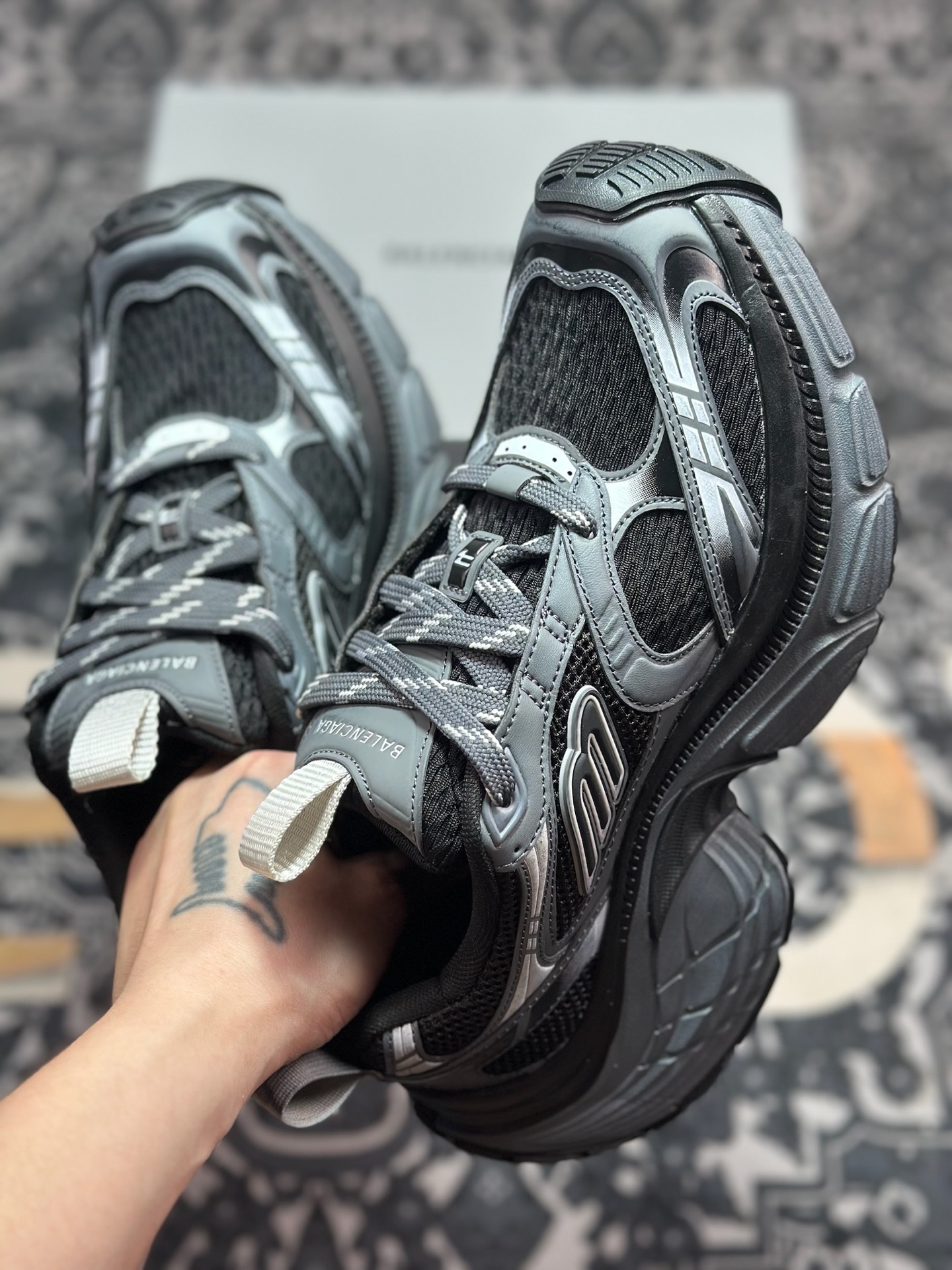 C7420 巴黎世家BALENCIAGA Cargo Sneaker 10XL船型系列低帮复古阔型厚底底姥爹风潮流百搭休闲运动鞋“全黑做旧”815853 W2MV2 0125 6XL-Chinese UA Cheap High Quatity Brand Clothes Bags handbags Sneakers wholesale wholesaler seller from China Factory suppliers Fashion Clothing Shoes best Quality Beautiful Price C7420 巴黎世家BALENCIAGA Cargo Sneaker 10XL船型系列低帮复古阔型厚底底姥爹风潮流百搭休闲运动鞋“全黑做旧”815853 W2MV2 0125 6XL