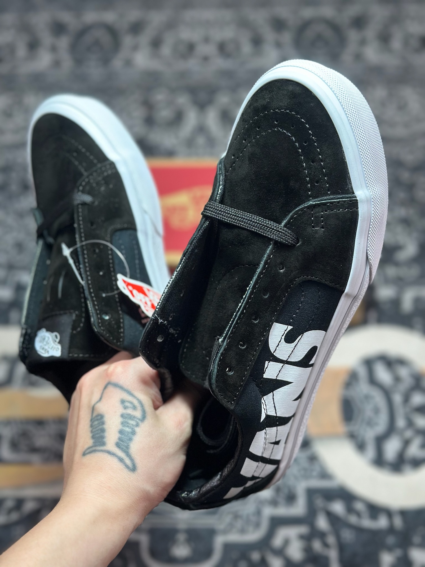 A3150 Vans Sk8-Low 黑白字母 范斯官方 防滑耐磨硫化帆布鞋 VN0A5KXDY28-Chinese UA Cheap High Quatity Brand Clothes Bags handbags Sneakers wholesale wholesaler seller from China Factory suppliers Fashion Clothing Shoes best Quality Beautiful Price A3150 Vans Sk8-Low 黑白字母 范斯官方 防滑耐磨硫化帆布鞋 VN0A5KXDY28