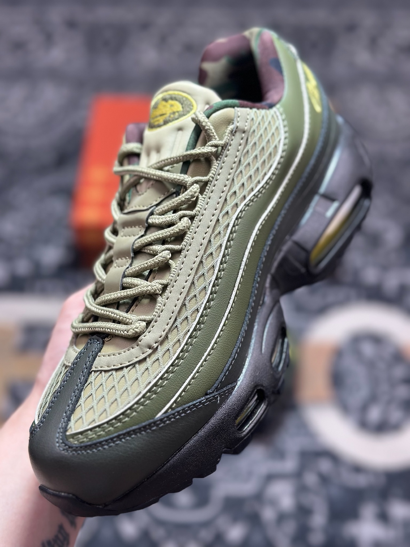 Corteiz x NK Air Max 95 军绿色 FB2709-300