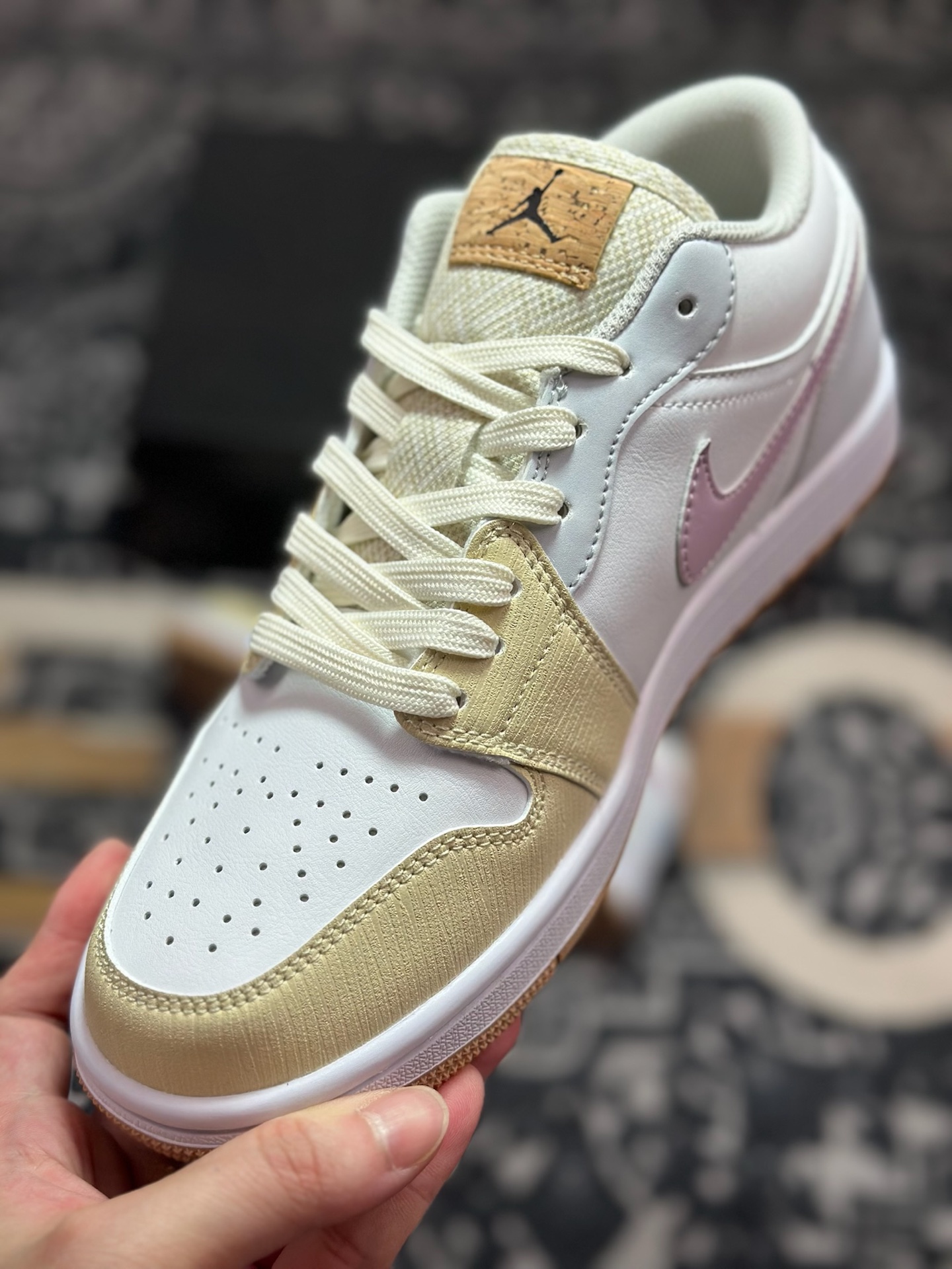 A620 定制球鞋Air Jordan 1 Low 猫小白 白黄粉 IB8861-151-Chinese UA Cheap High Quatity Brand Clothes Bags handbags Sneakers wholesale wholesaler seller from China Factory suppliers Fashion Clothing Shoes best Quality Beautiful Price A620 定制球鞋Air Jordan 1 Low 猫小白 白黄粉 IB8861-151