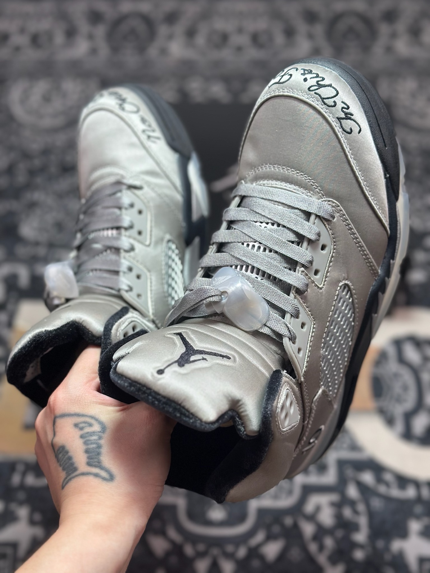 C230 Air Jordan 5 Wings “Medium Grey/Black”灰黑色 IO2038-001-Chinese UA Cheap High Quatity Brand Clothes Bags handbags Sneakers wholesale wholesaler seller from China Factory suppliers Fashion Clothing Shoes best Quality Beautiful Price C230 Air Jordan 5 Wings “Medium Grey/Black”灰黑色 IO2038-001